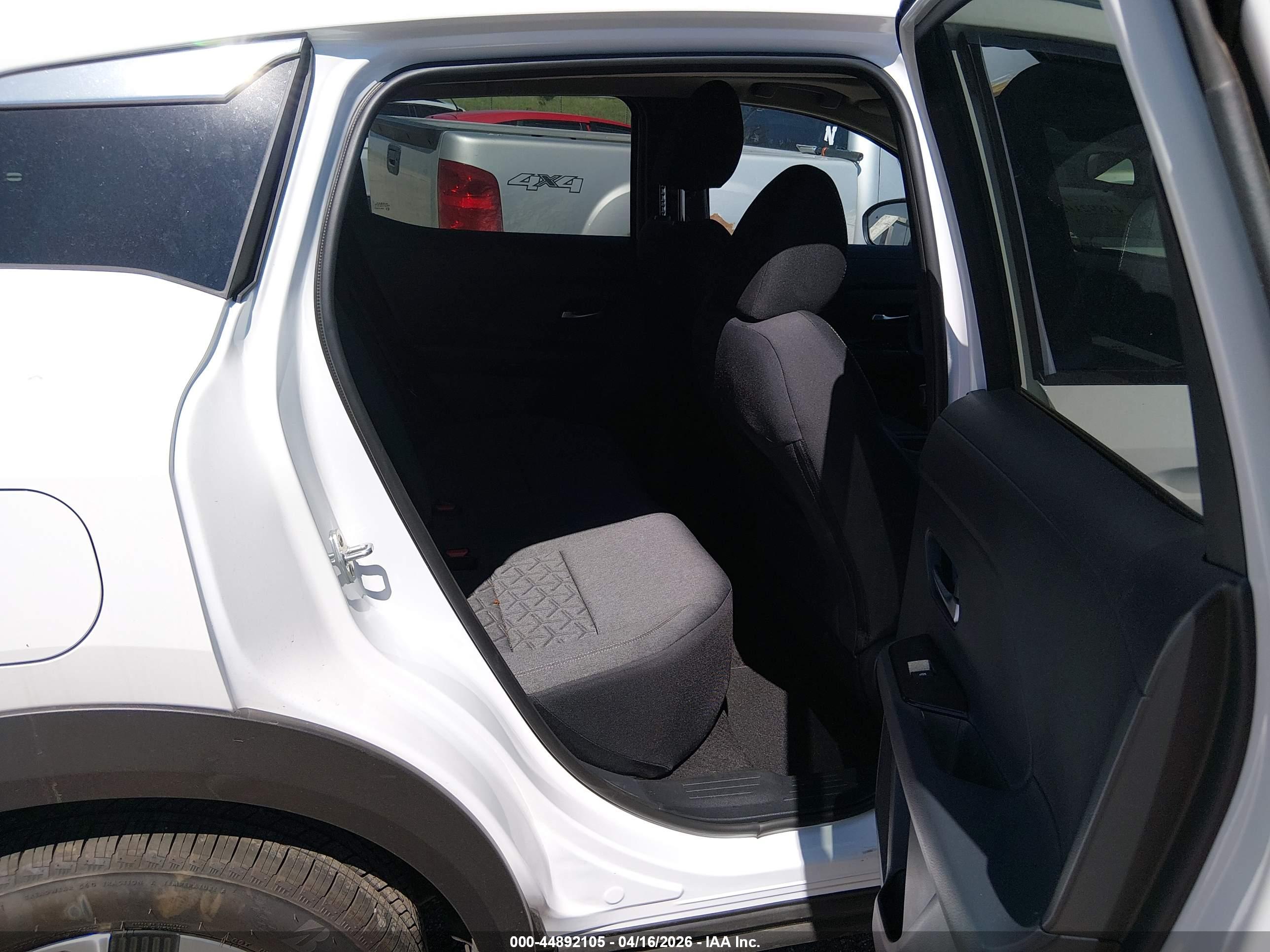 NISSAN KICKS image 8
