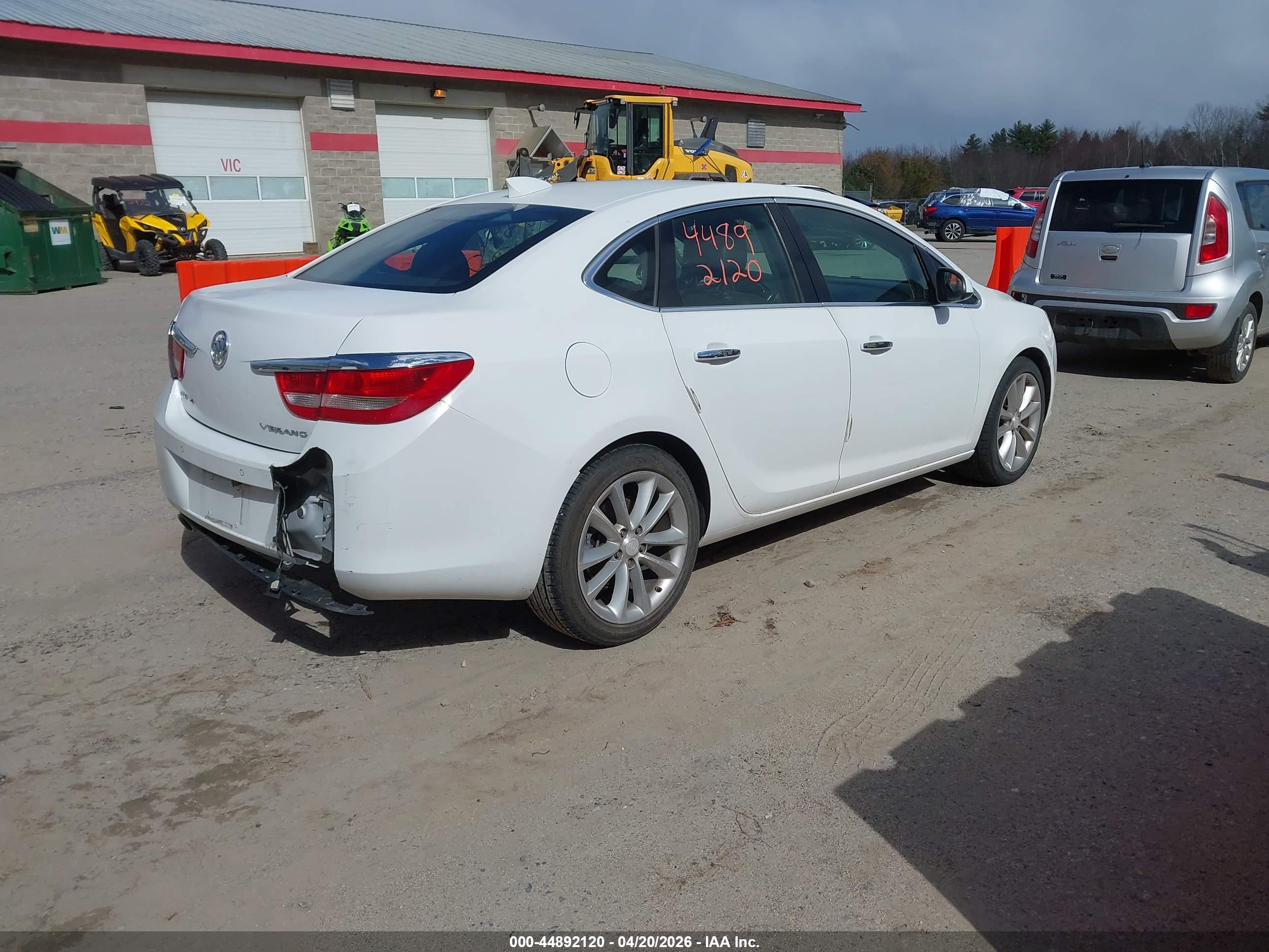 BUICK VERANO image 4