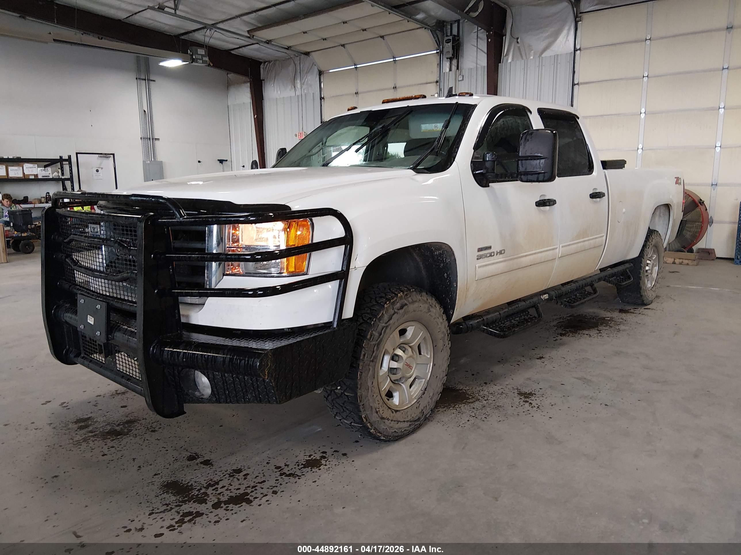 GMC SIERRA image 2