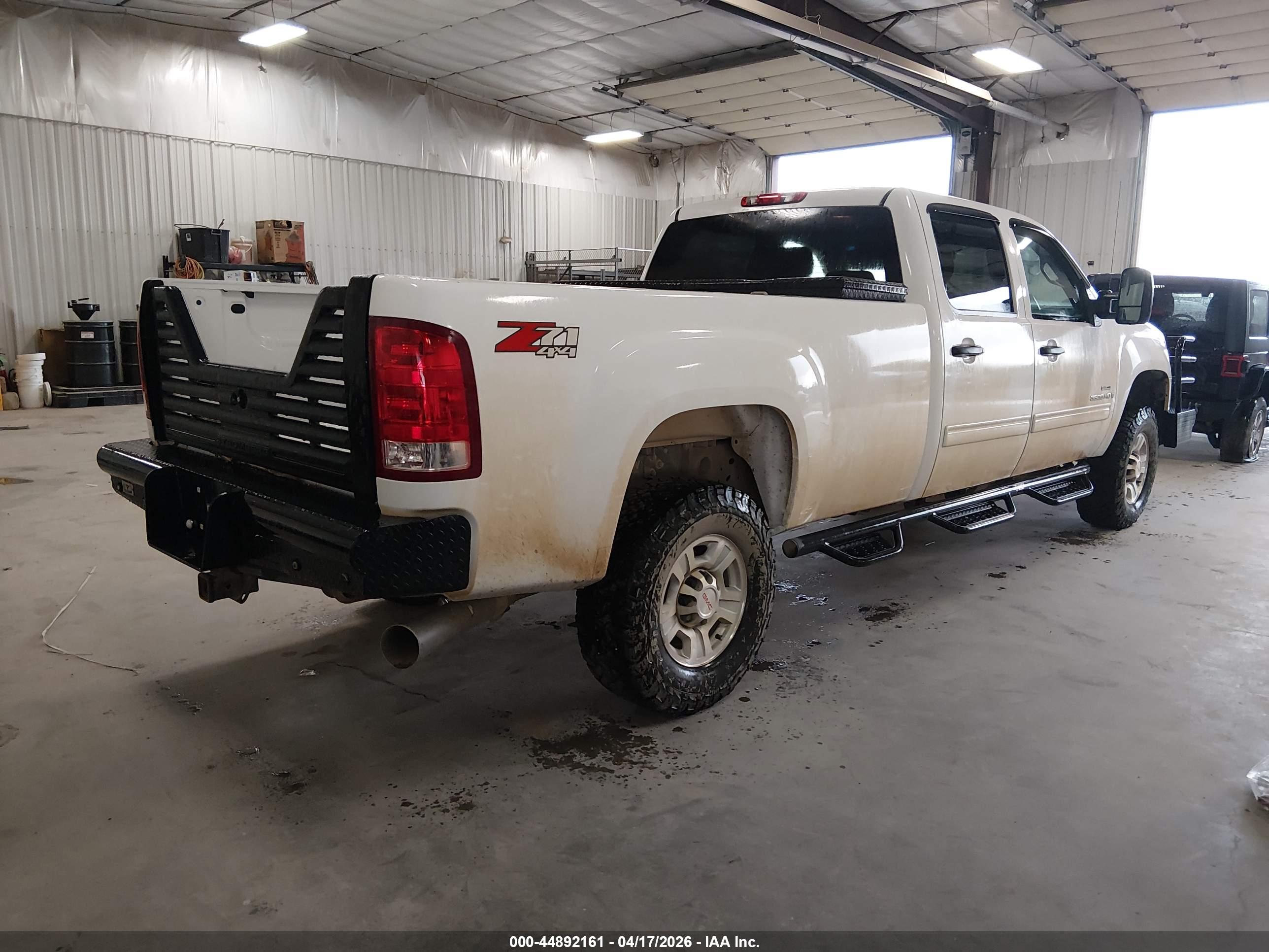 GMC SIERRA image 4