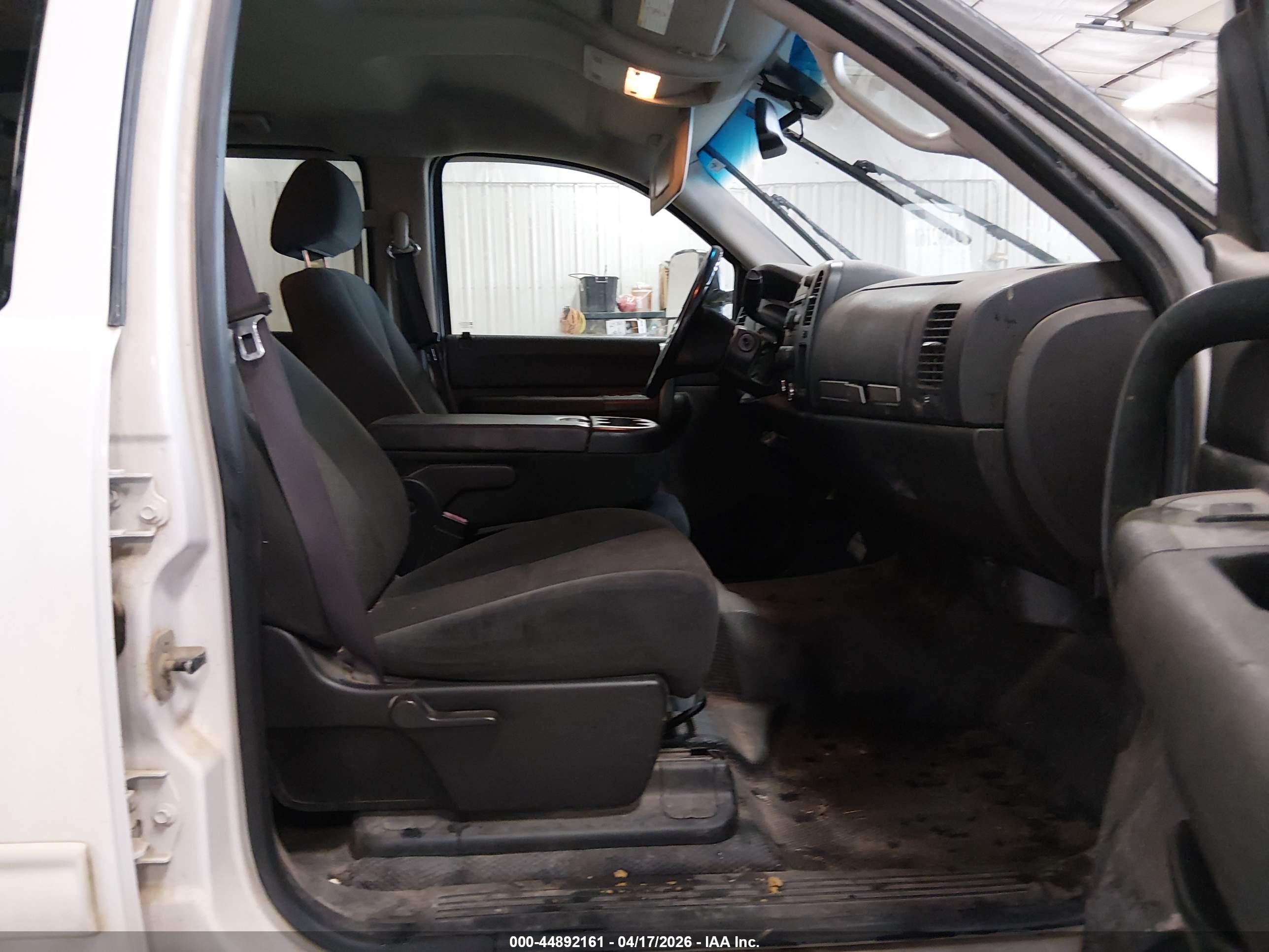 GMC SIERRA image 5