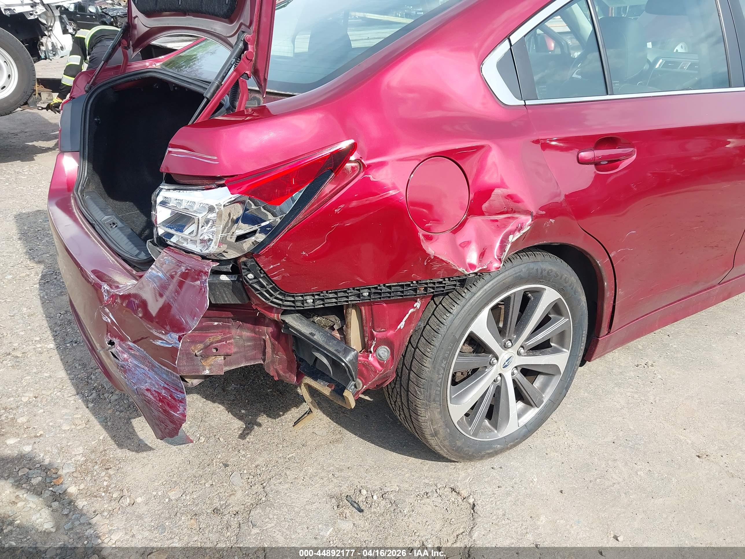 SUBARU LEGACY image 6