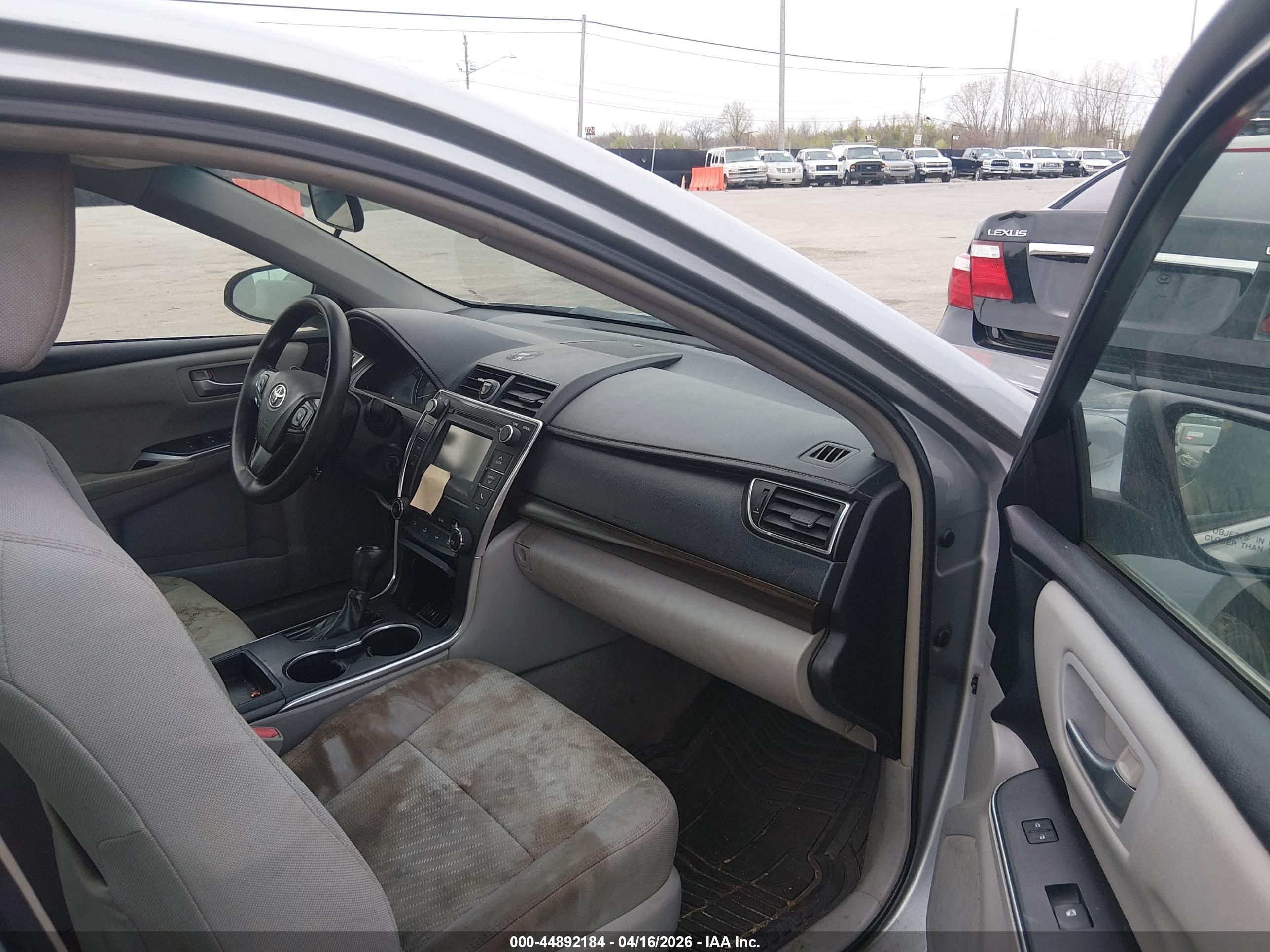 TOYOTA CAMRY image 5