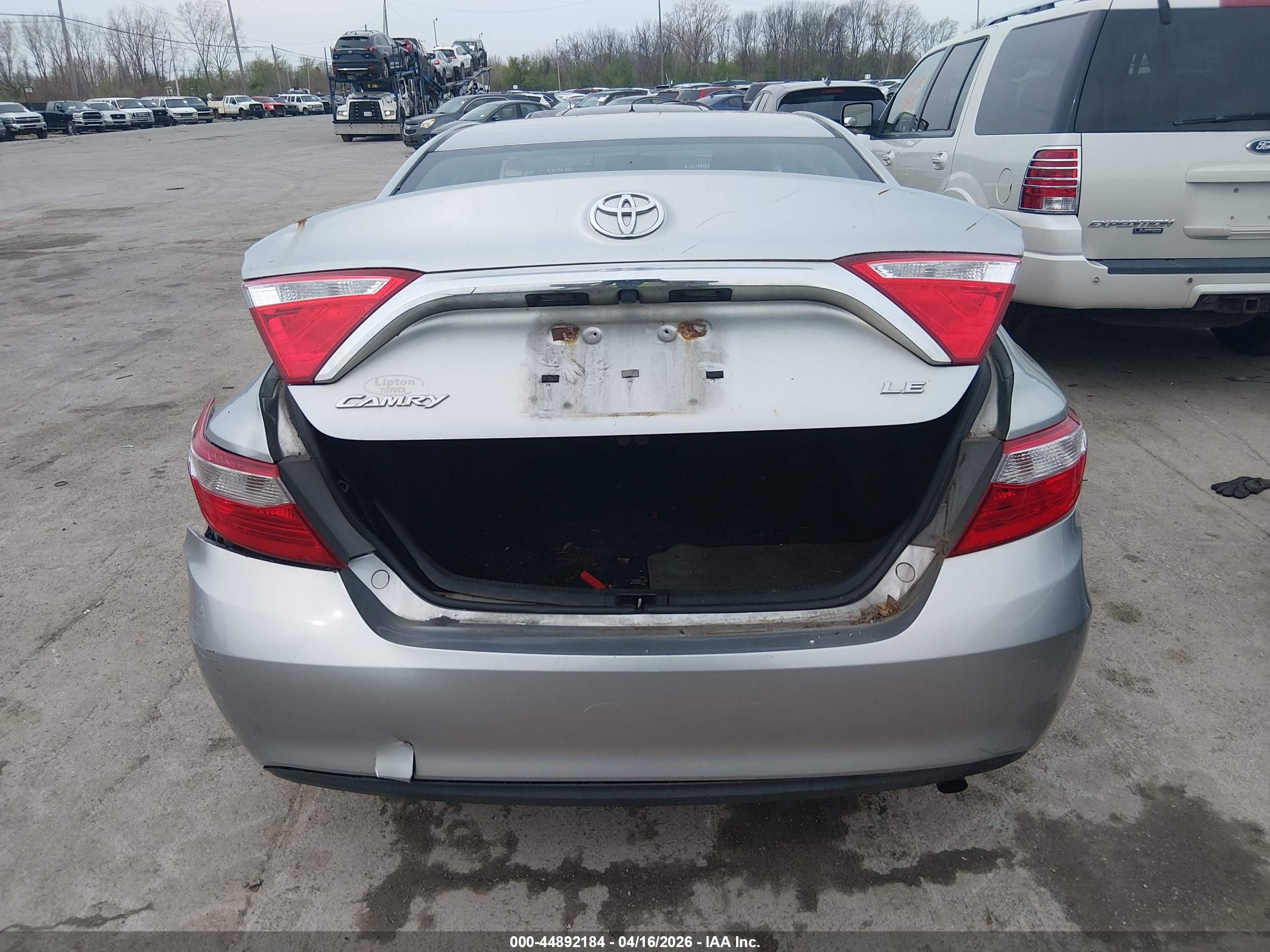 TOYOTA CAMRY image 6