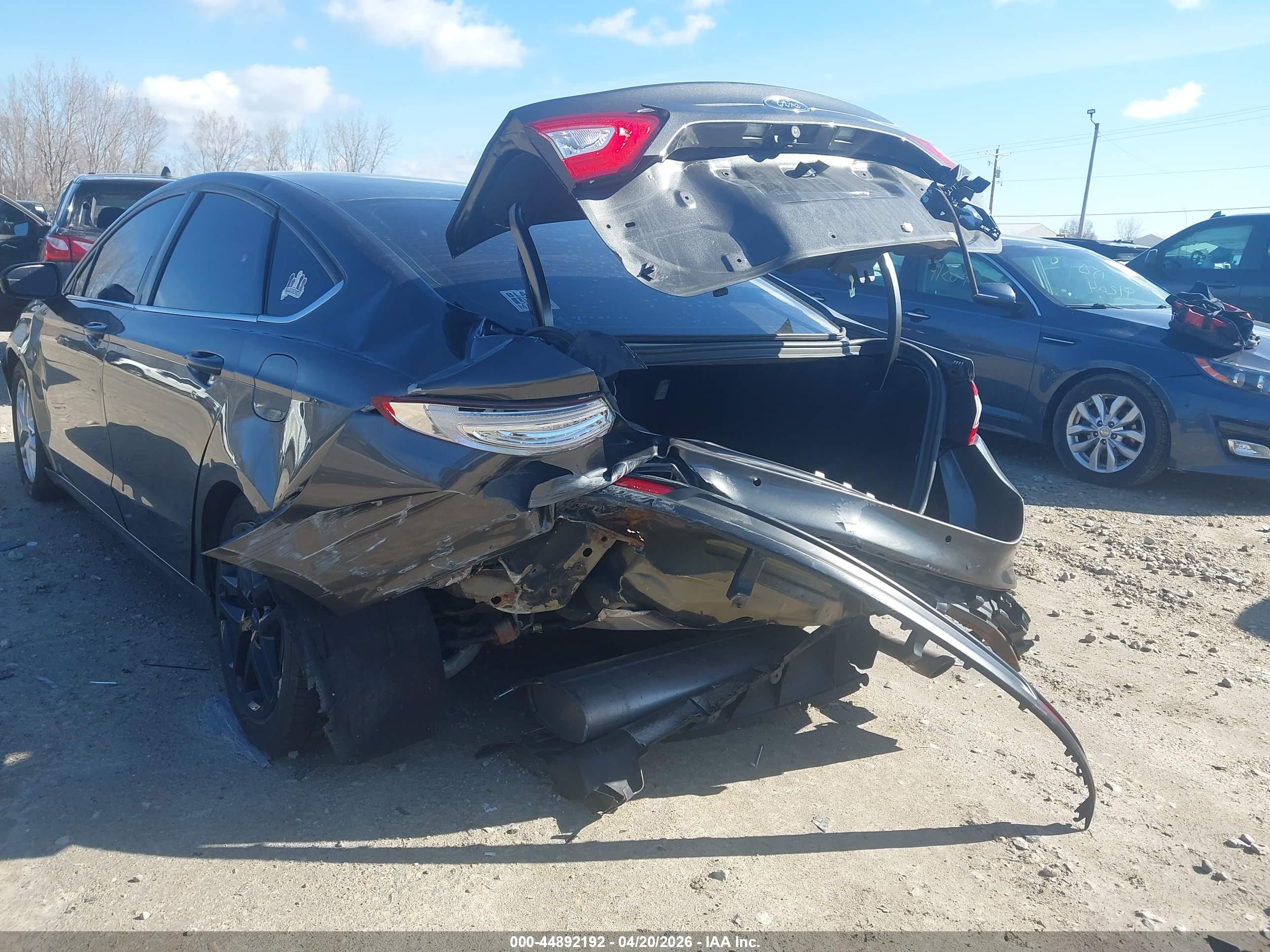 FORD FUSION image 6