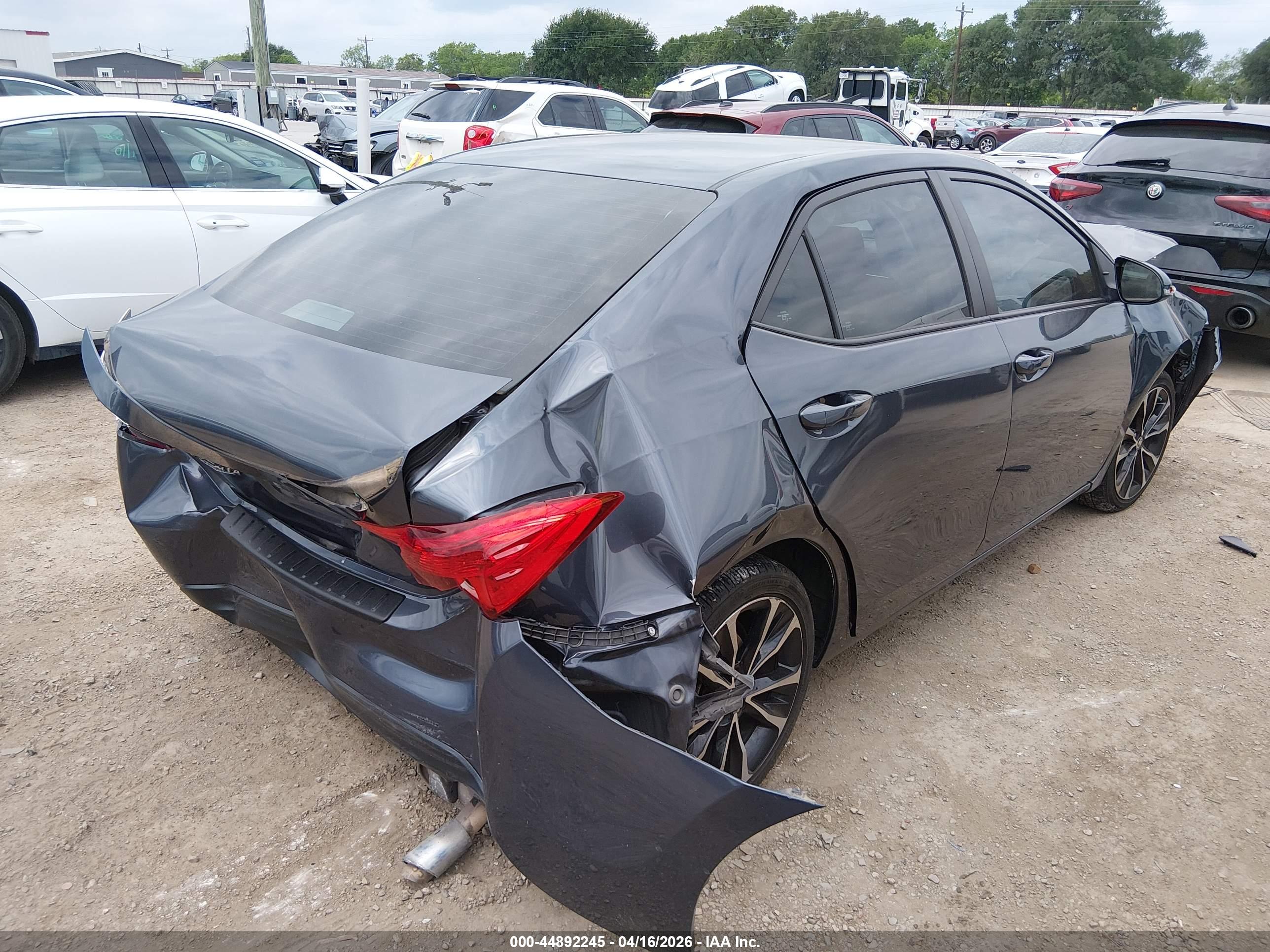 TOYOTA COROLLA image 4