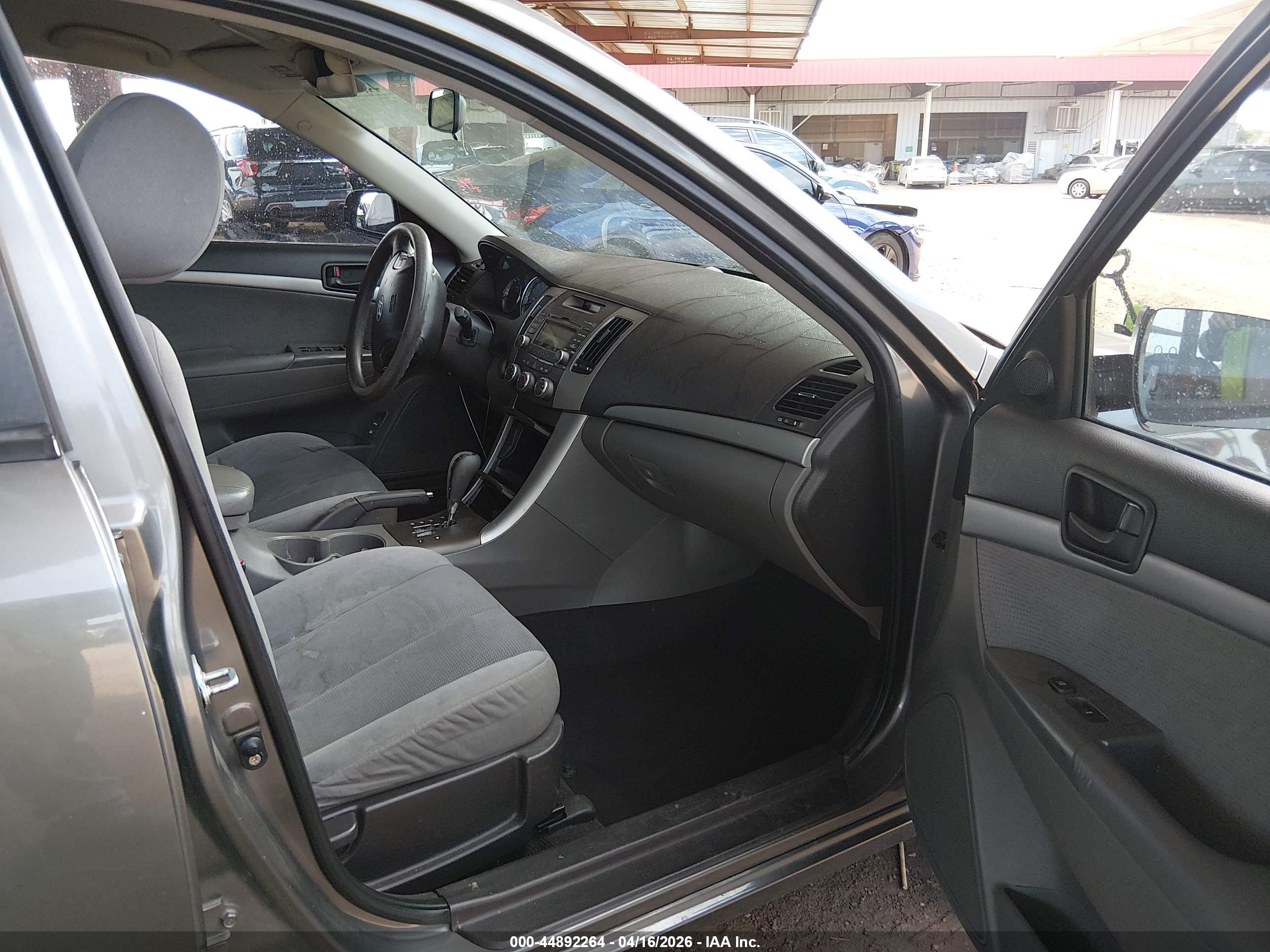 HYUNDAI SONATA image 5