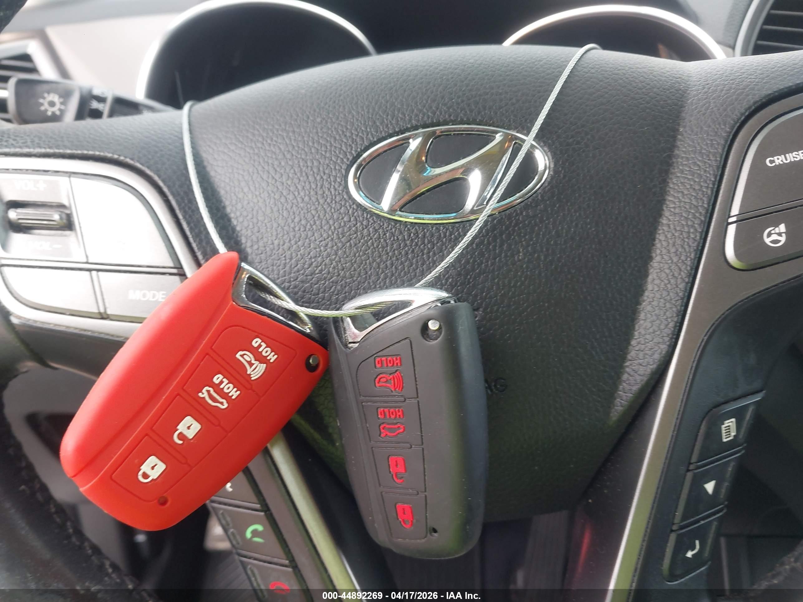 HYUNDAI SANTA image 11