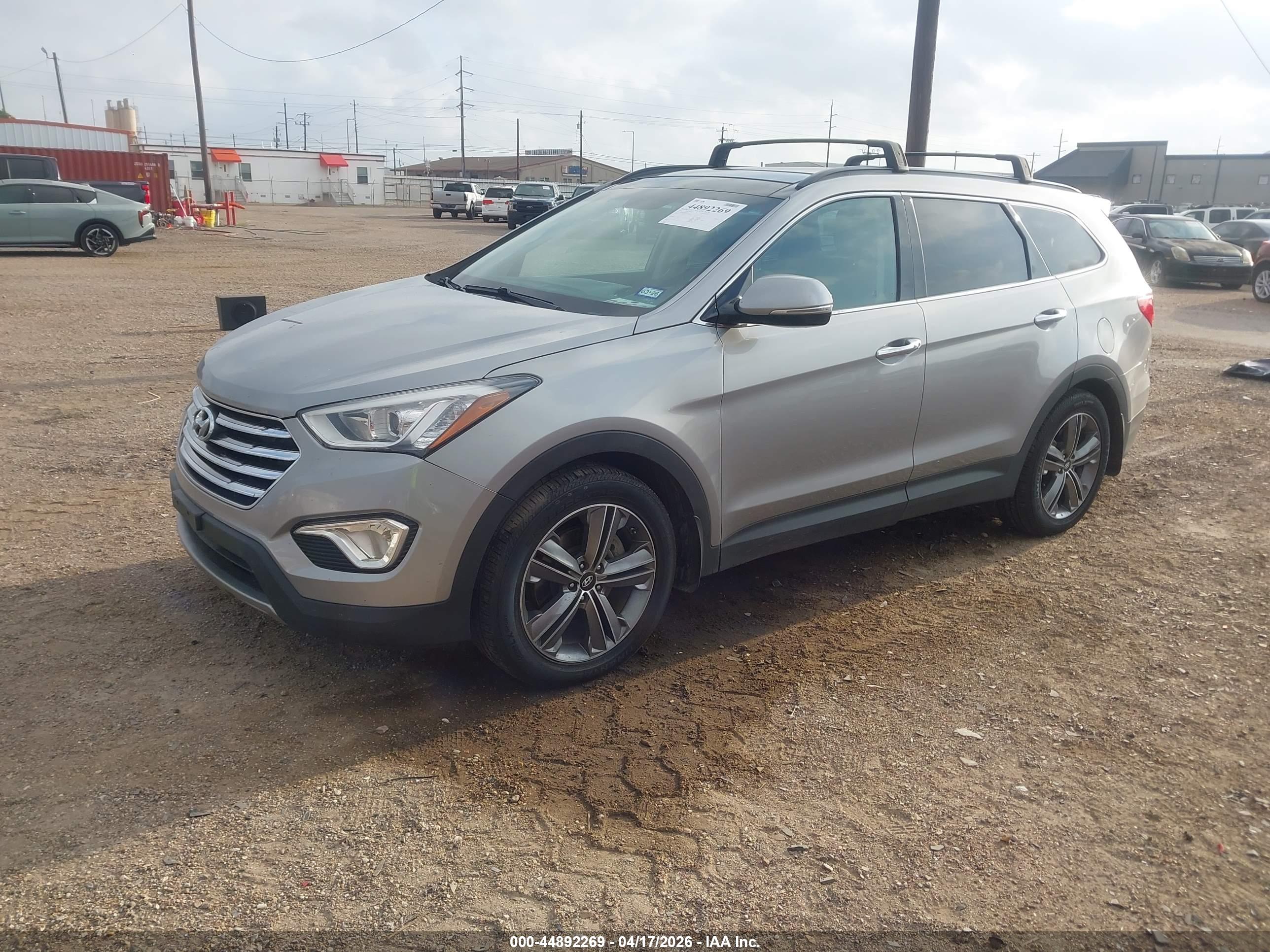 HYUNDAI SANTA image 2