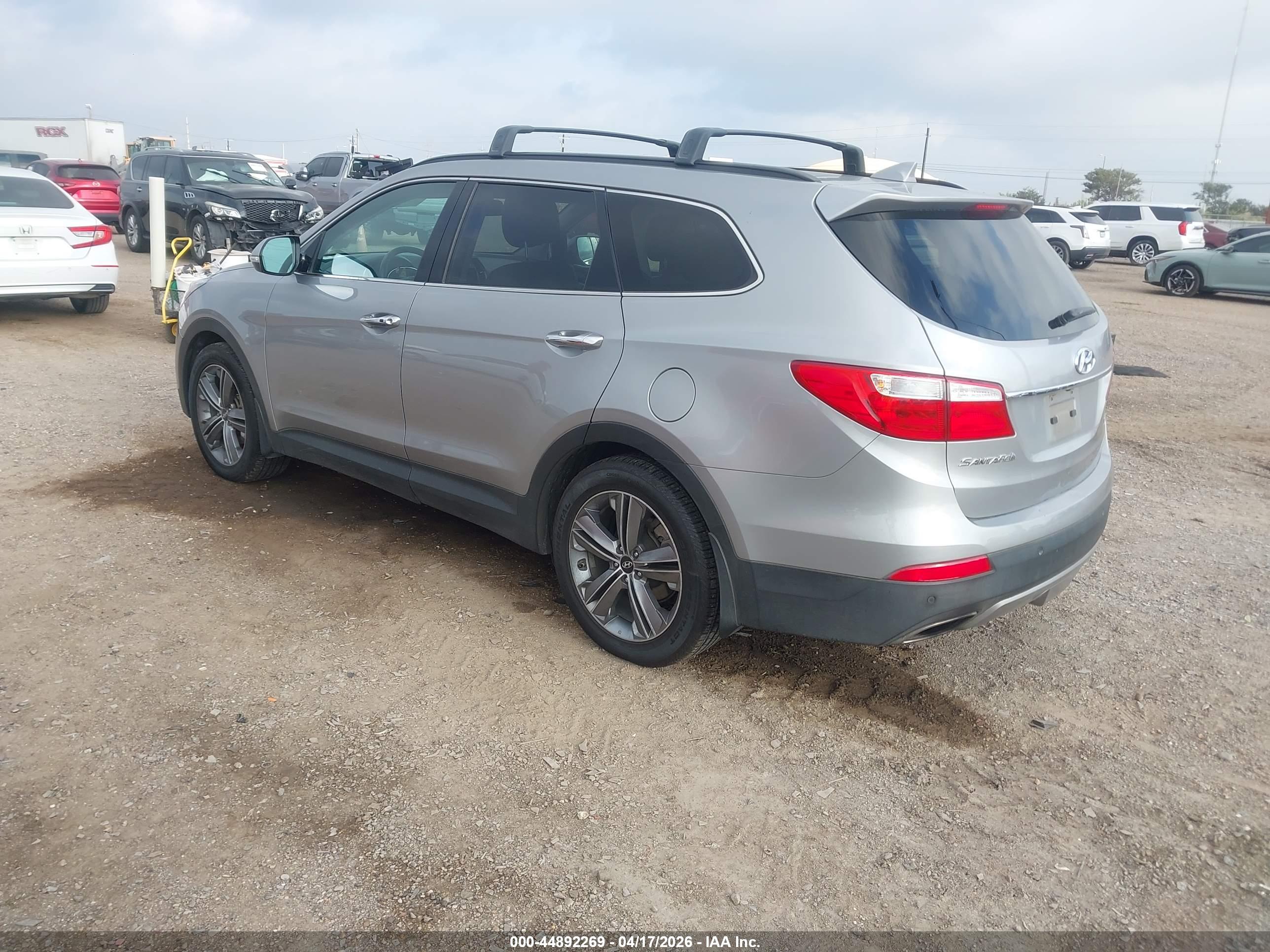 HYUNDAI SANTA image 3