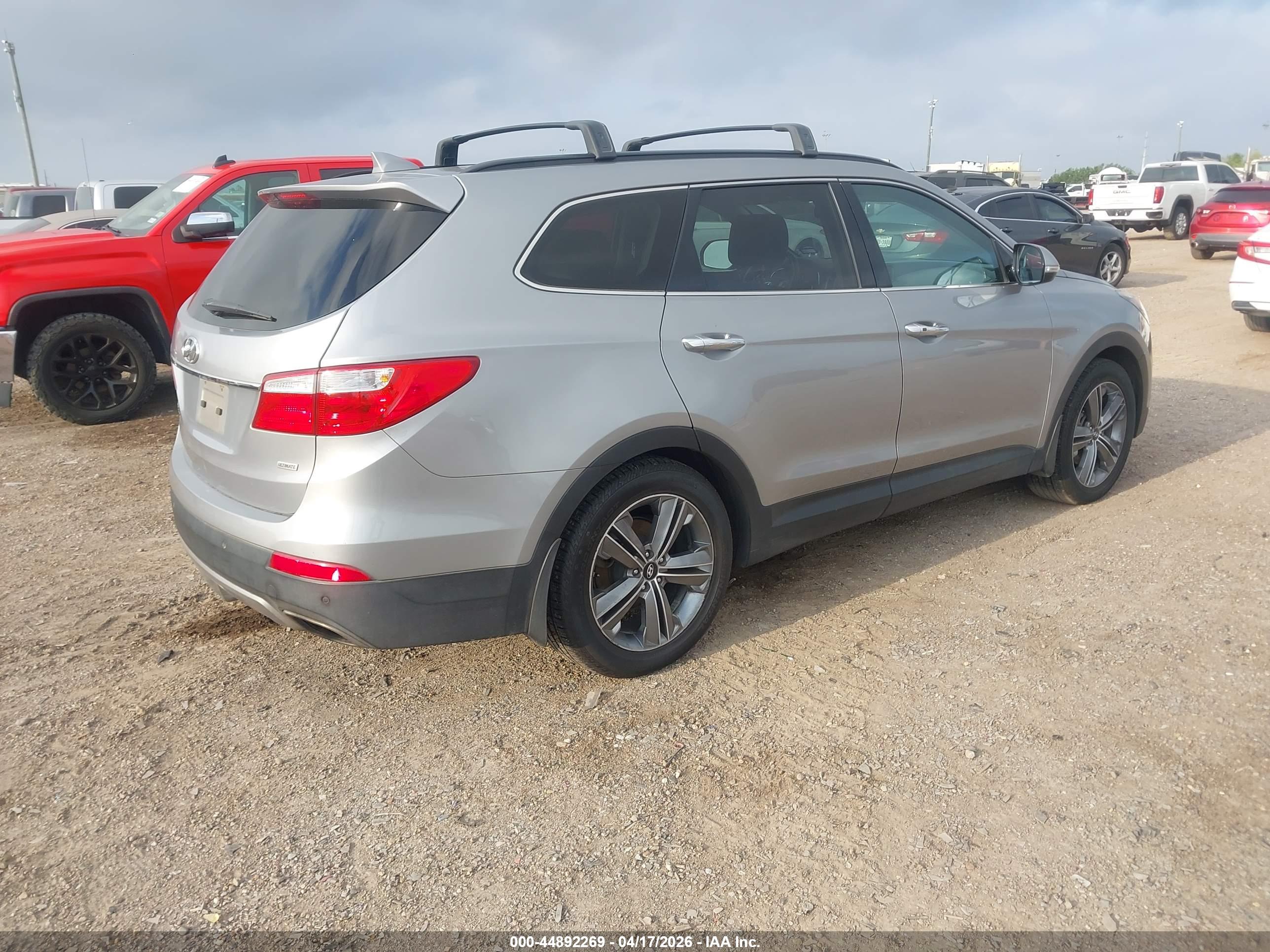 HYUNDAI SANTA image 4