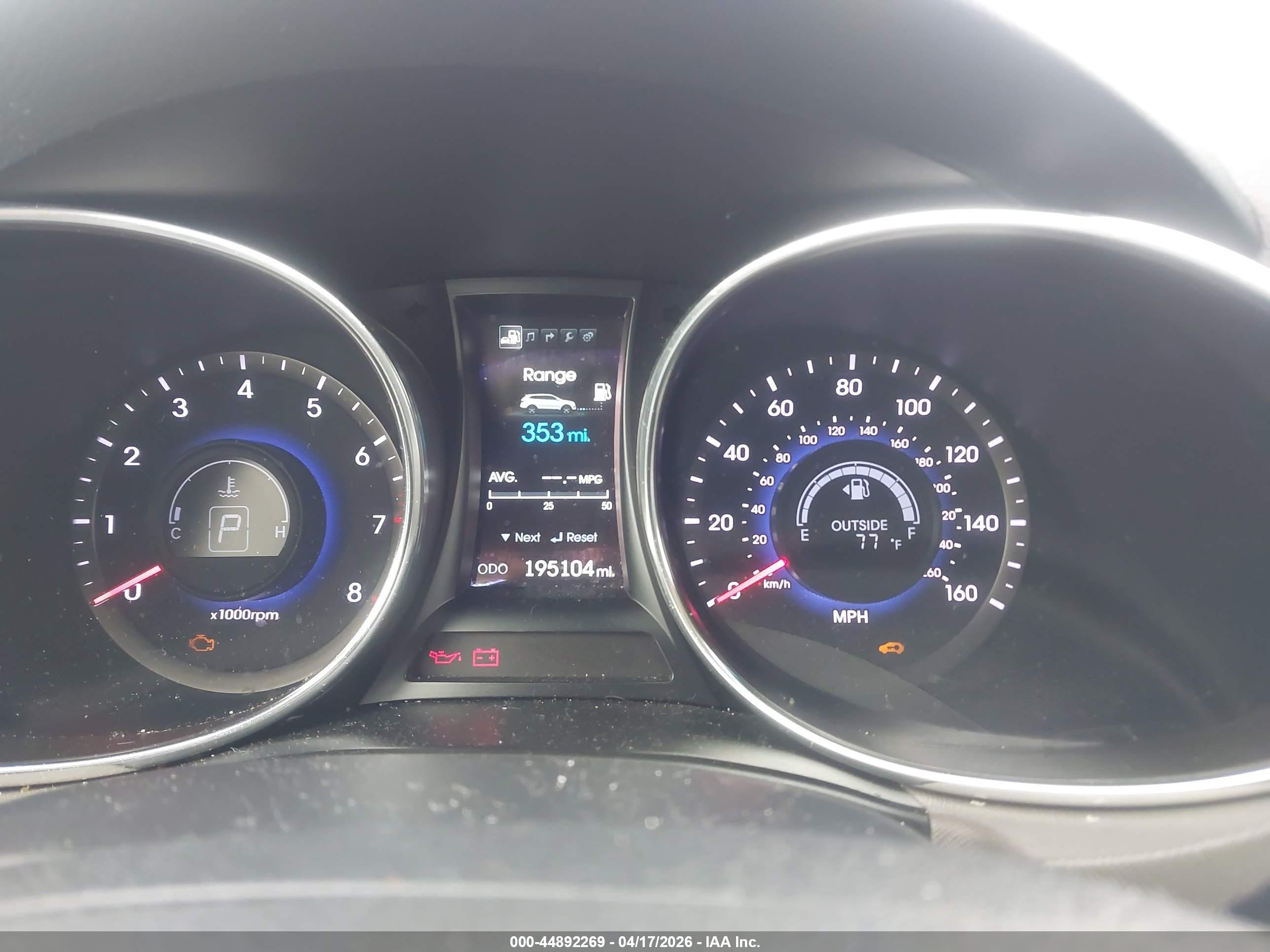 HYUNDAI SANTA image 7