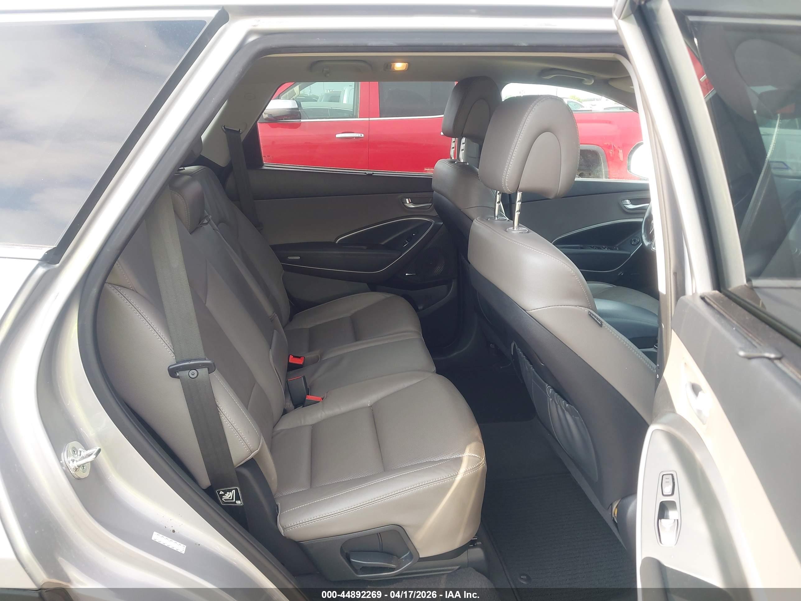 HYUNDAI SANTA image 8