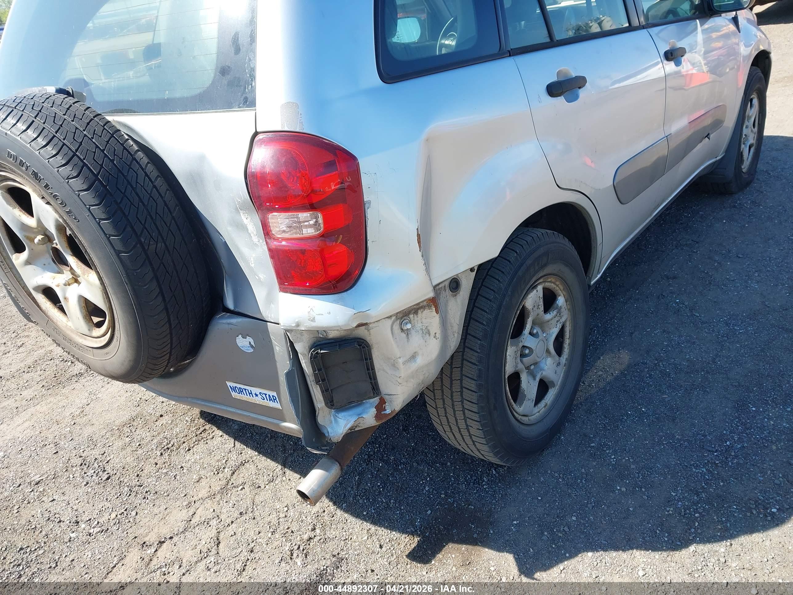 TOYOTA RAV4 image 6