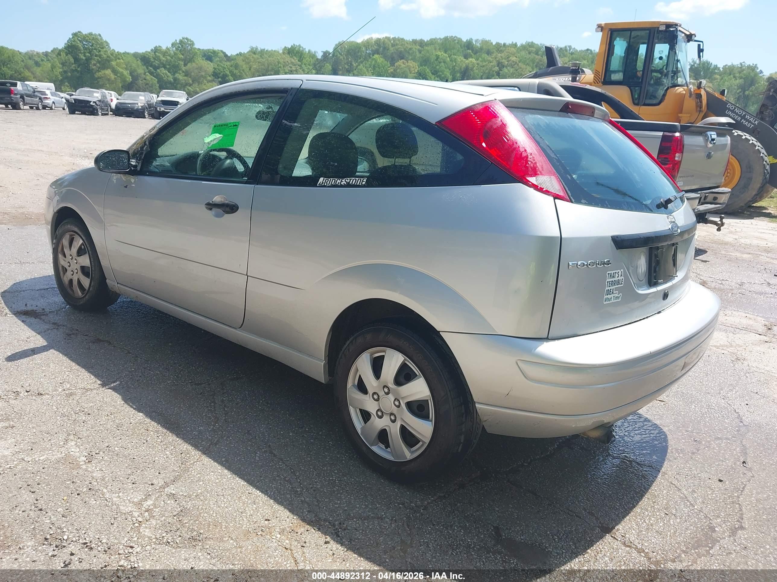 FORD FOCUS image 3