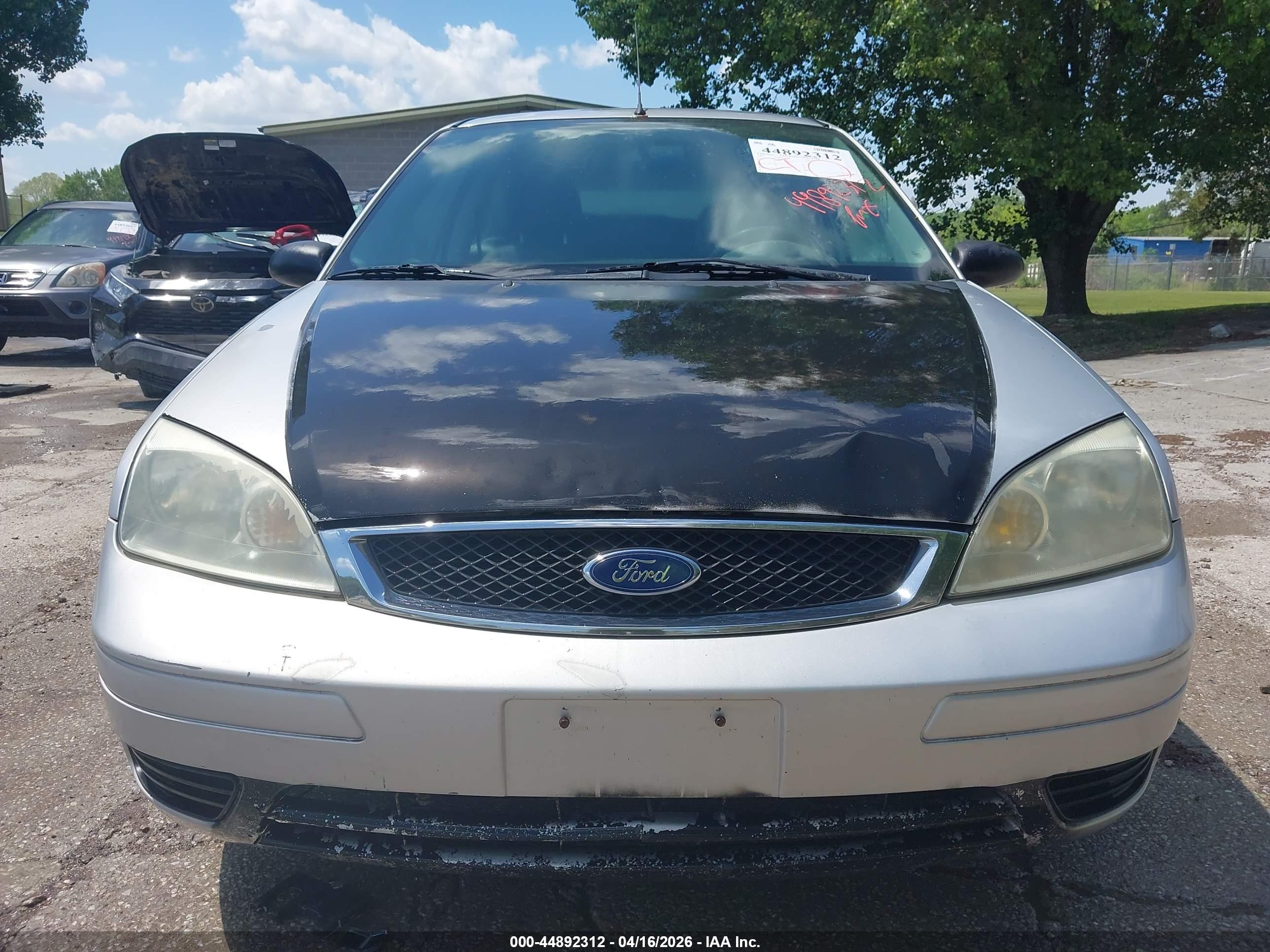 FORD FOCUS image 6