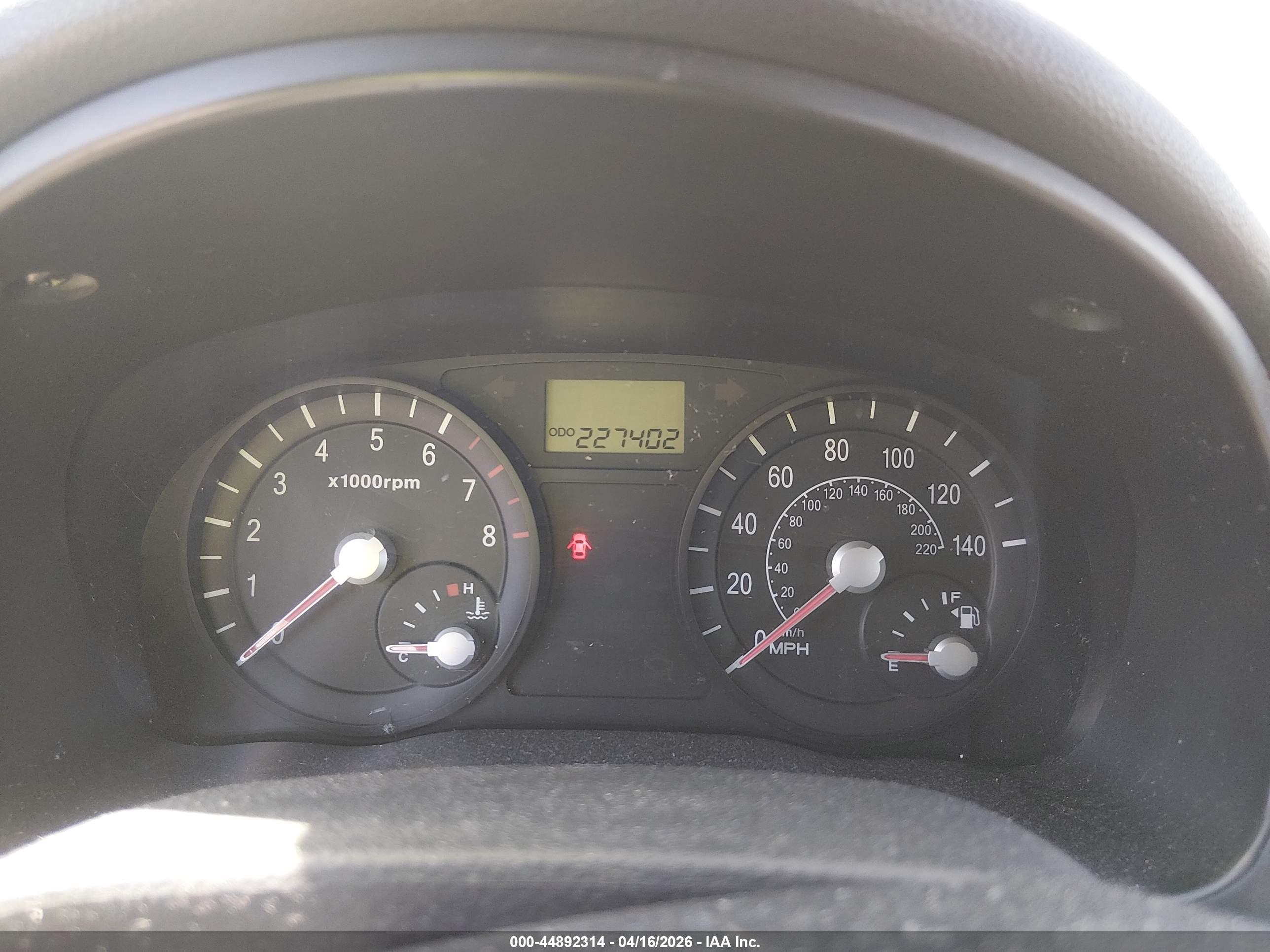 KIA RIO5 image 7