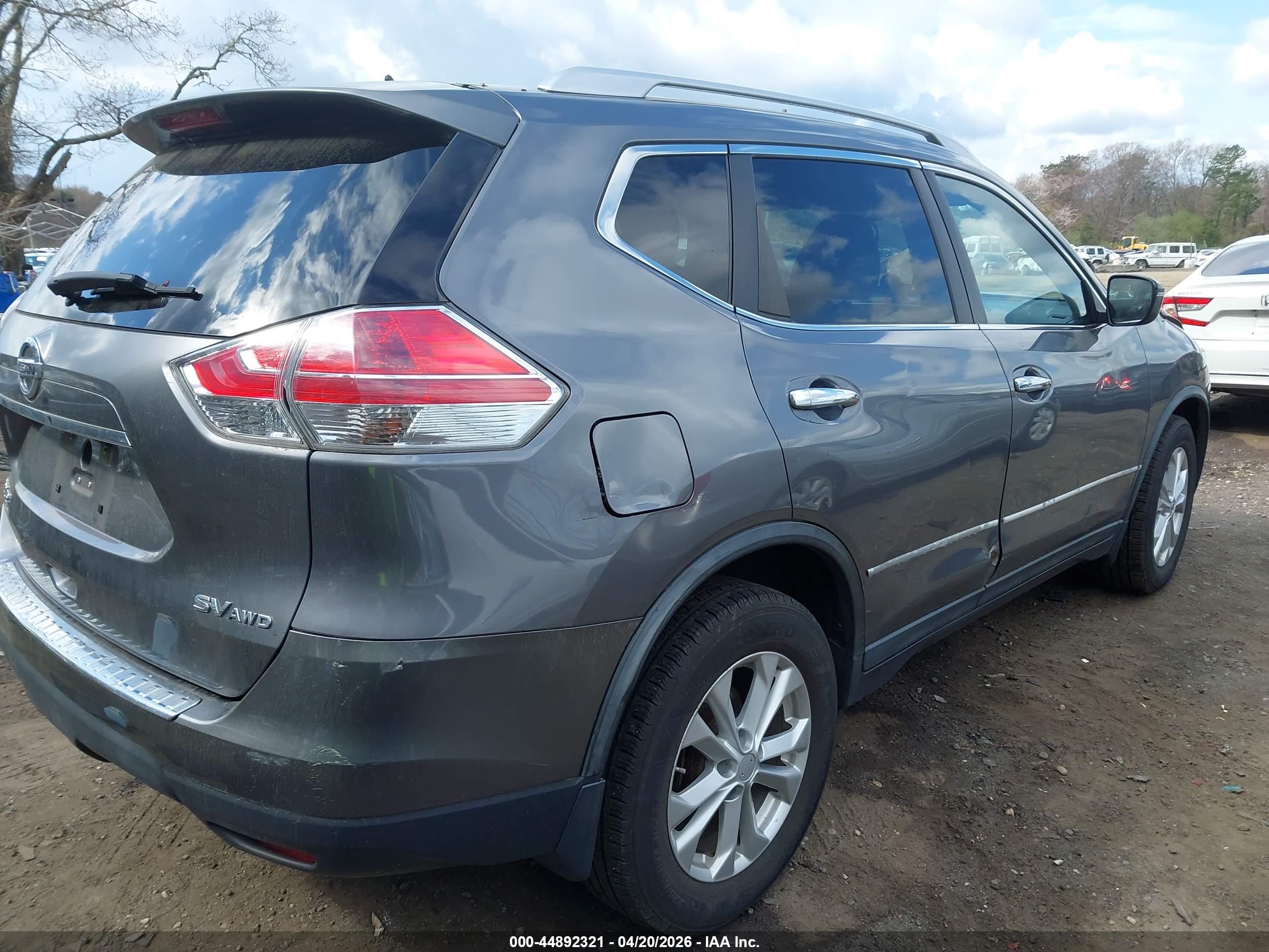 NISSAN ROGUE image 4