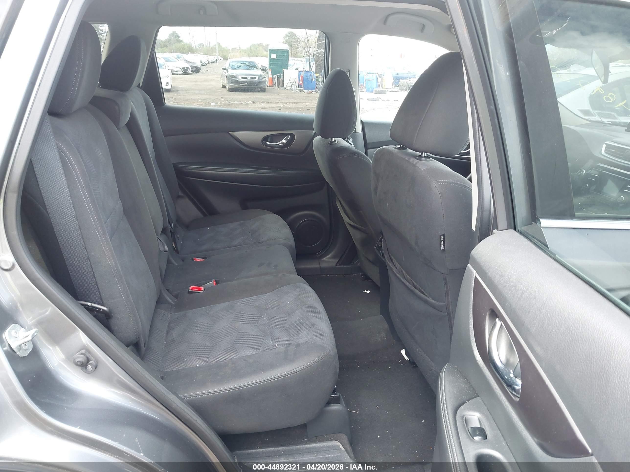 NISSAN ROGUE image 8