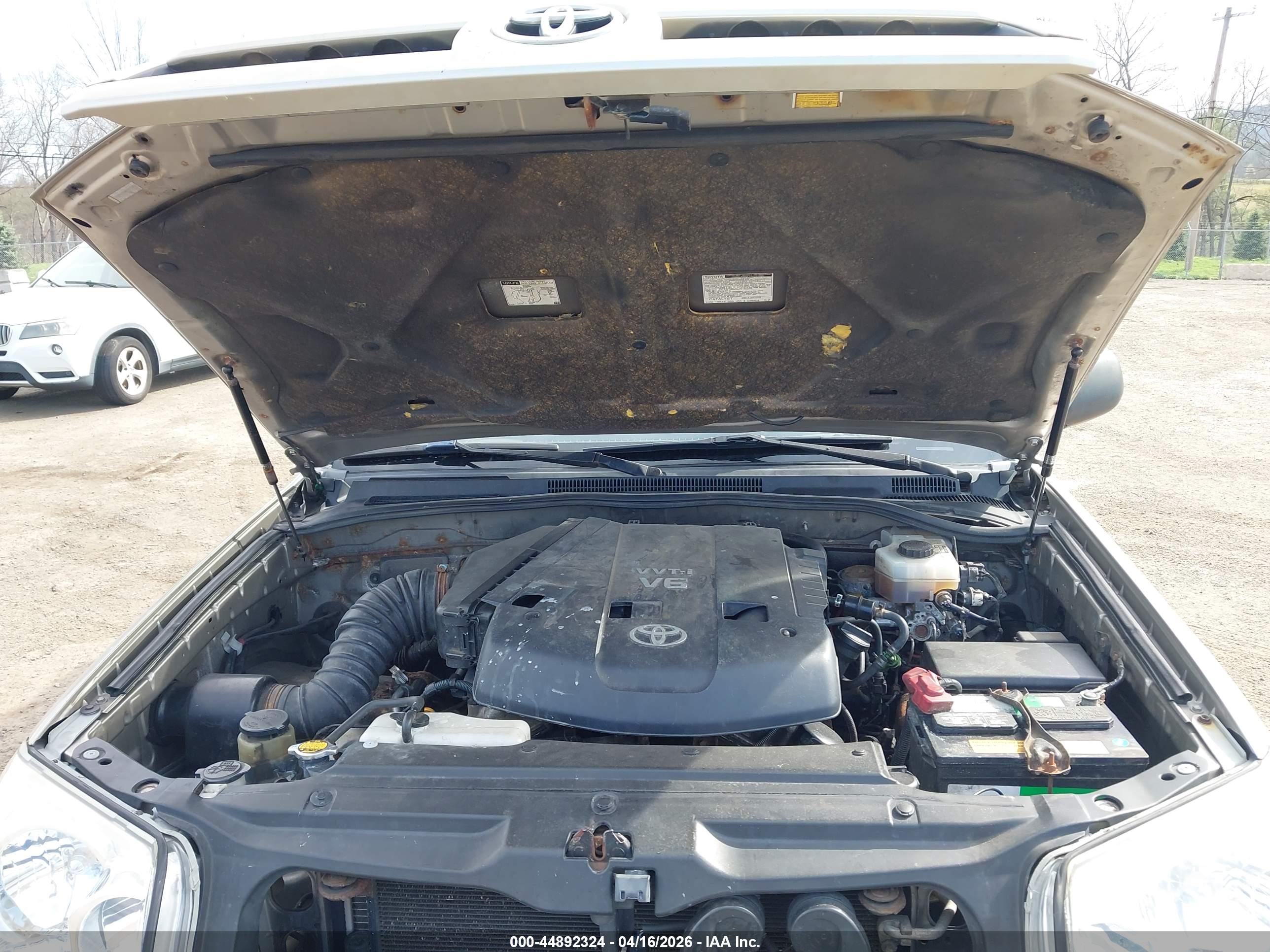 TOYOTA 4RUNNER image 10