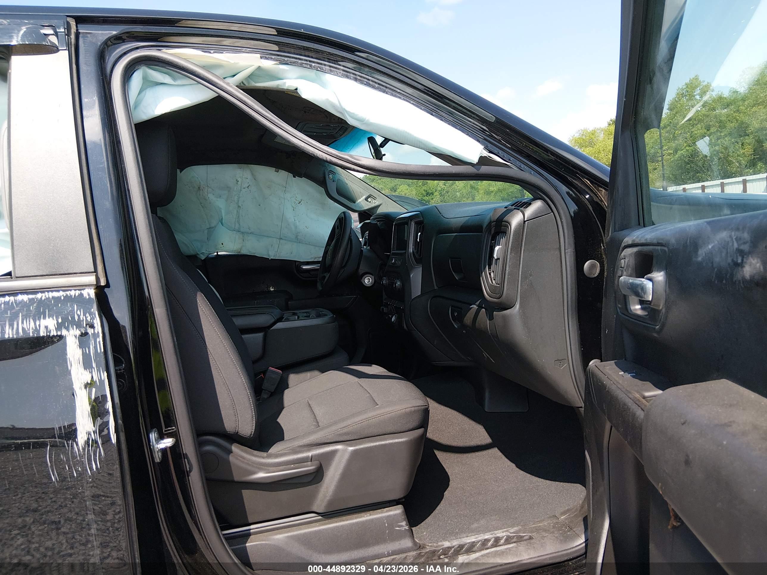 CHEVROLET SILVERADO image 5