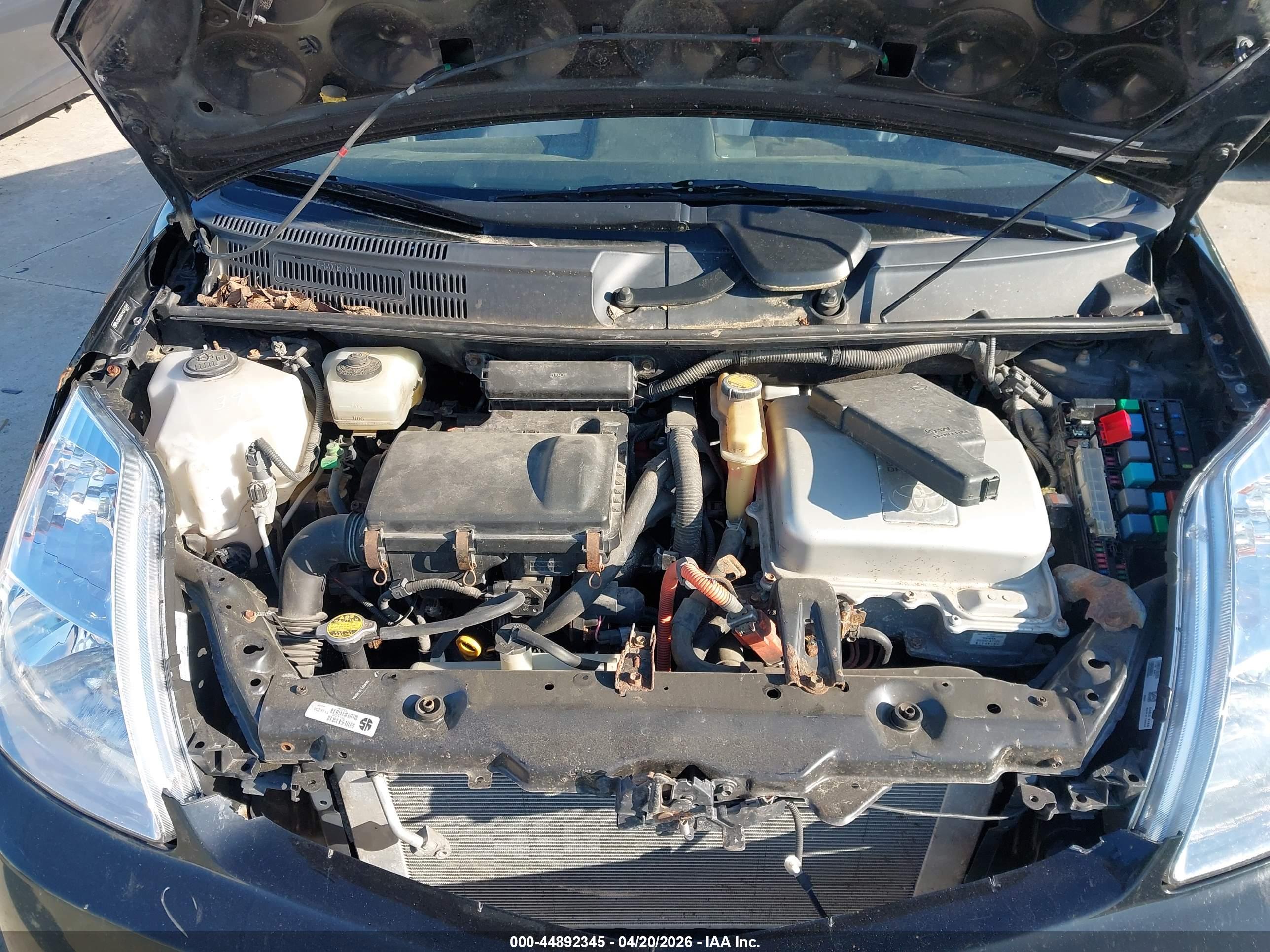 TOYOTA PRIUS image 10