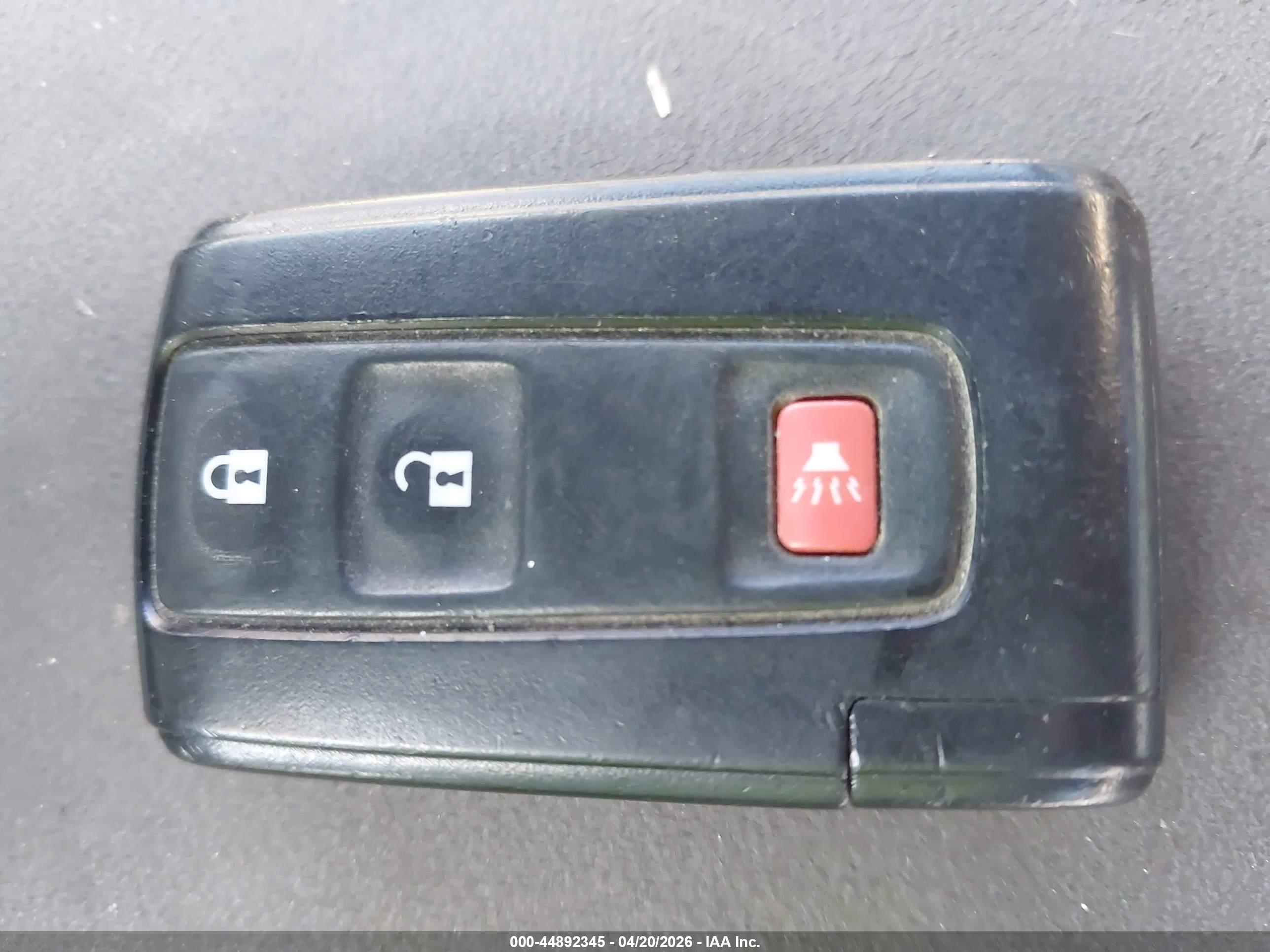 TOYOTA PRIUS image 11