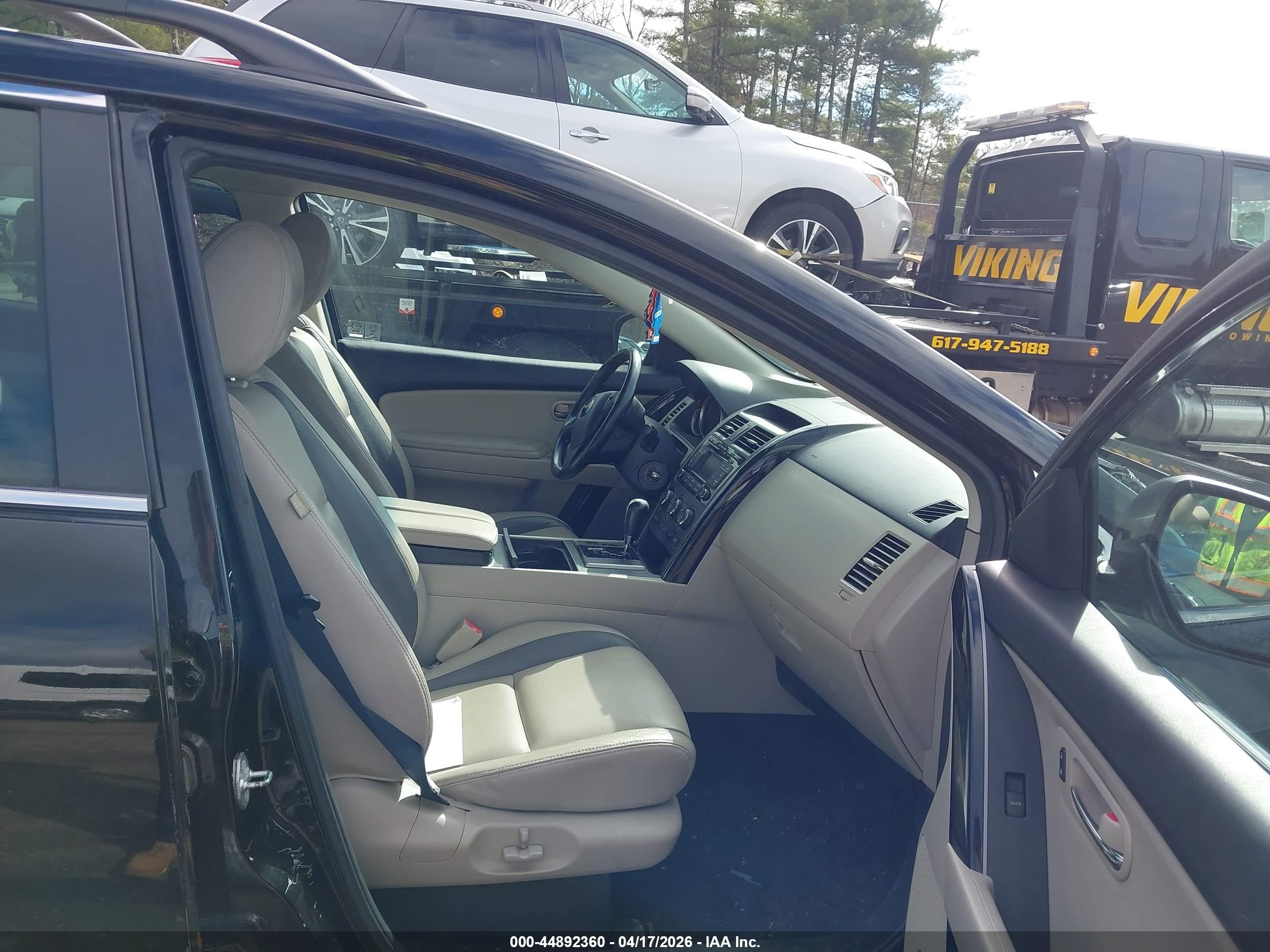 MAZDA CX-9 image 5
