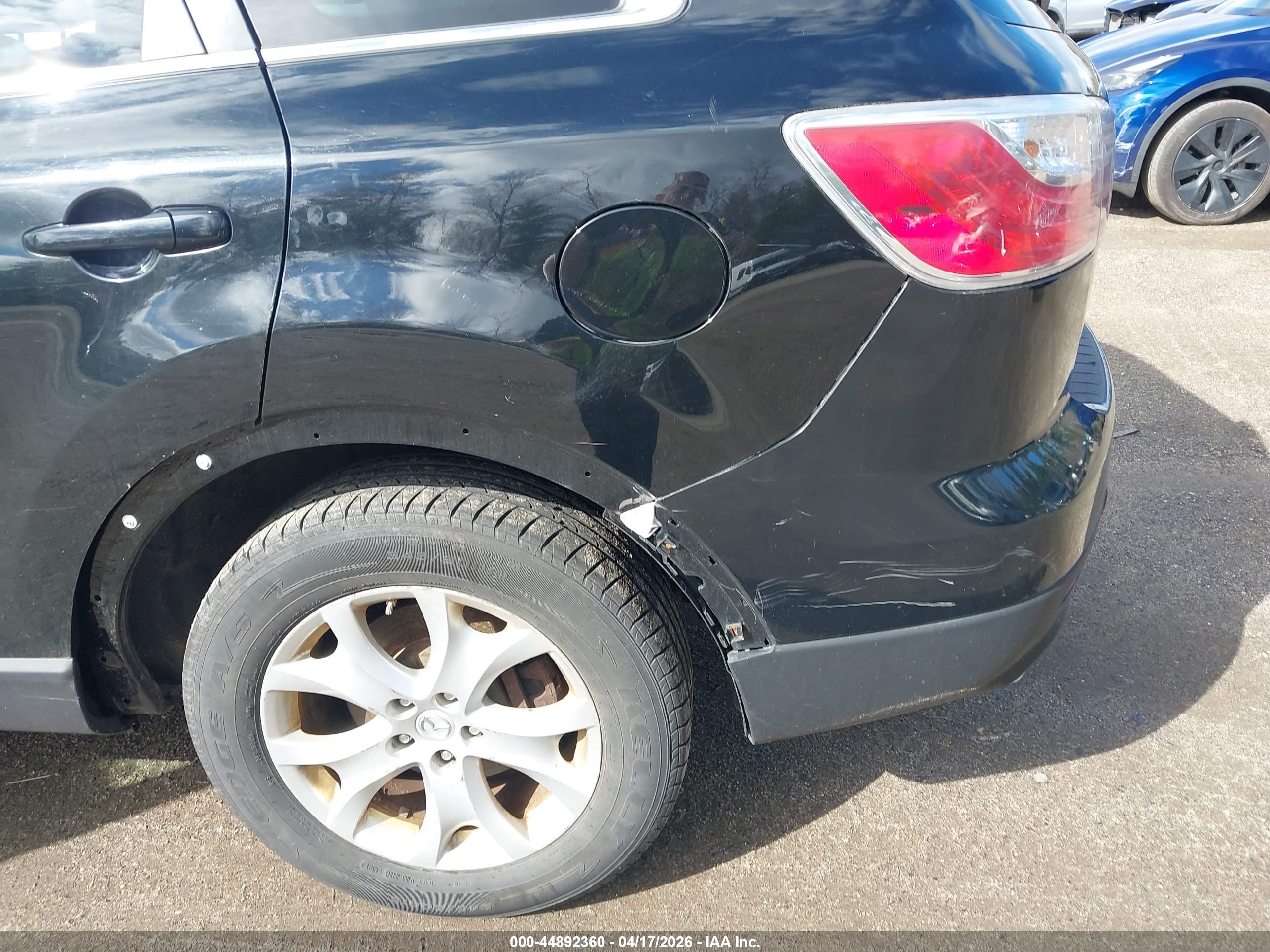 MAZDA CX-9 image 6