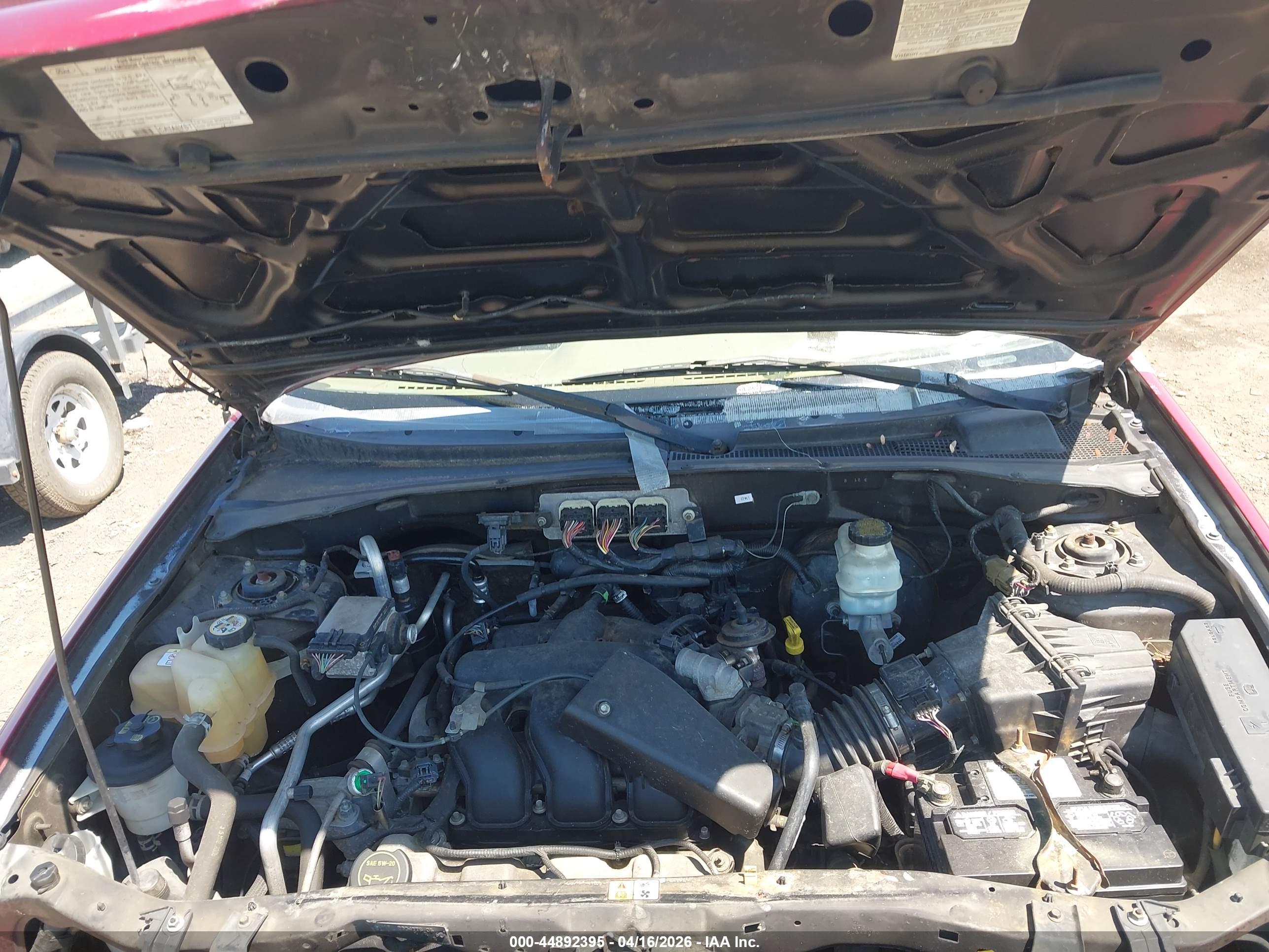 MERCURY MARINER image 10