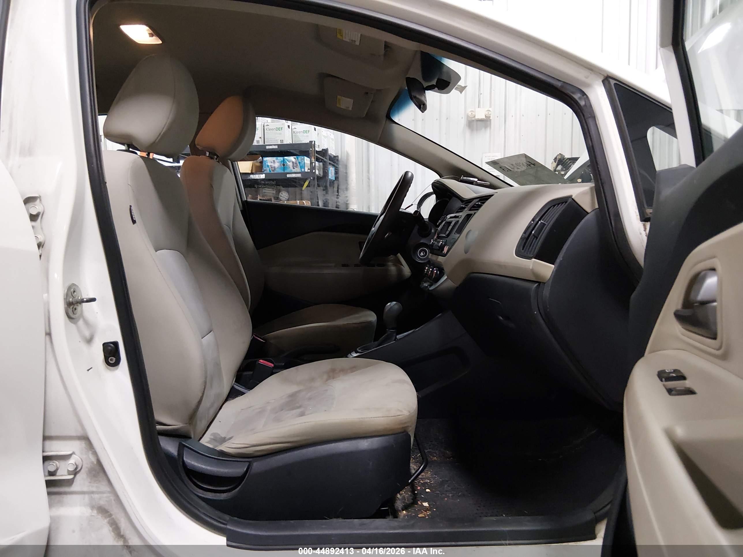 KIA RIO image 5