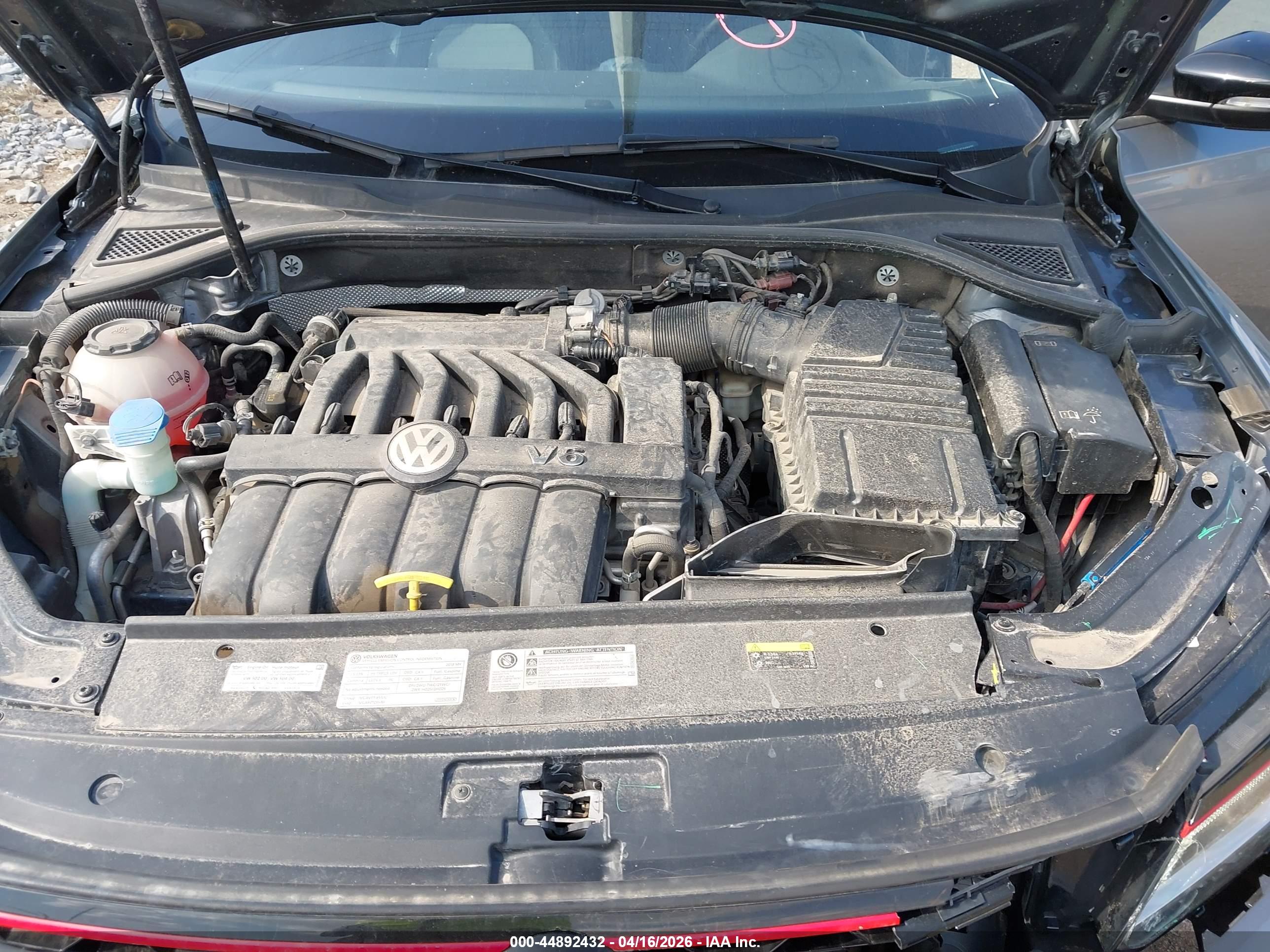 VOLKSWAGEN PASSAT image 10