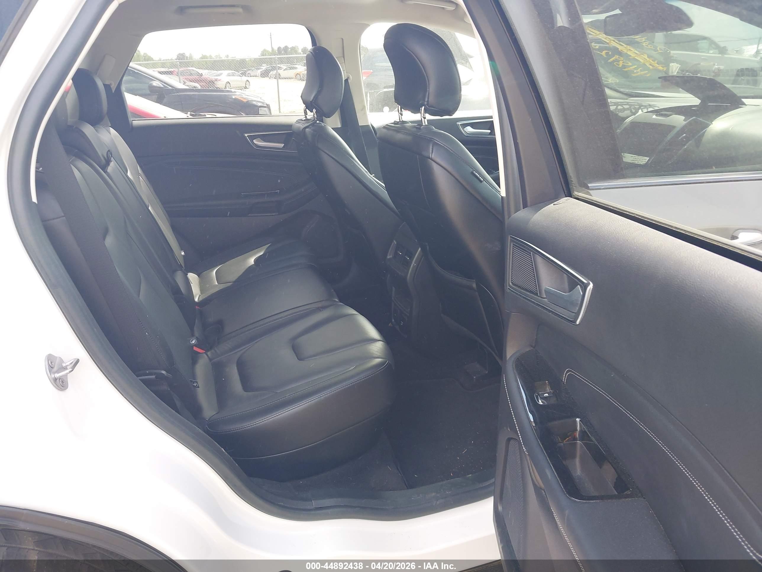 FORD EDGE image 8