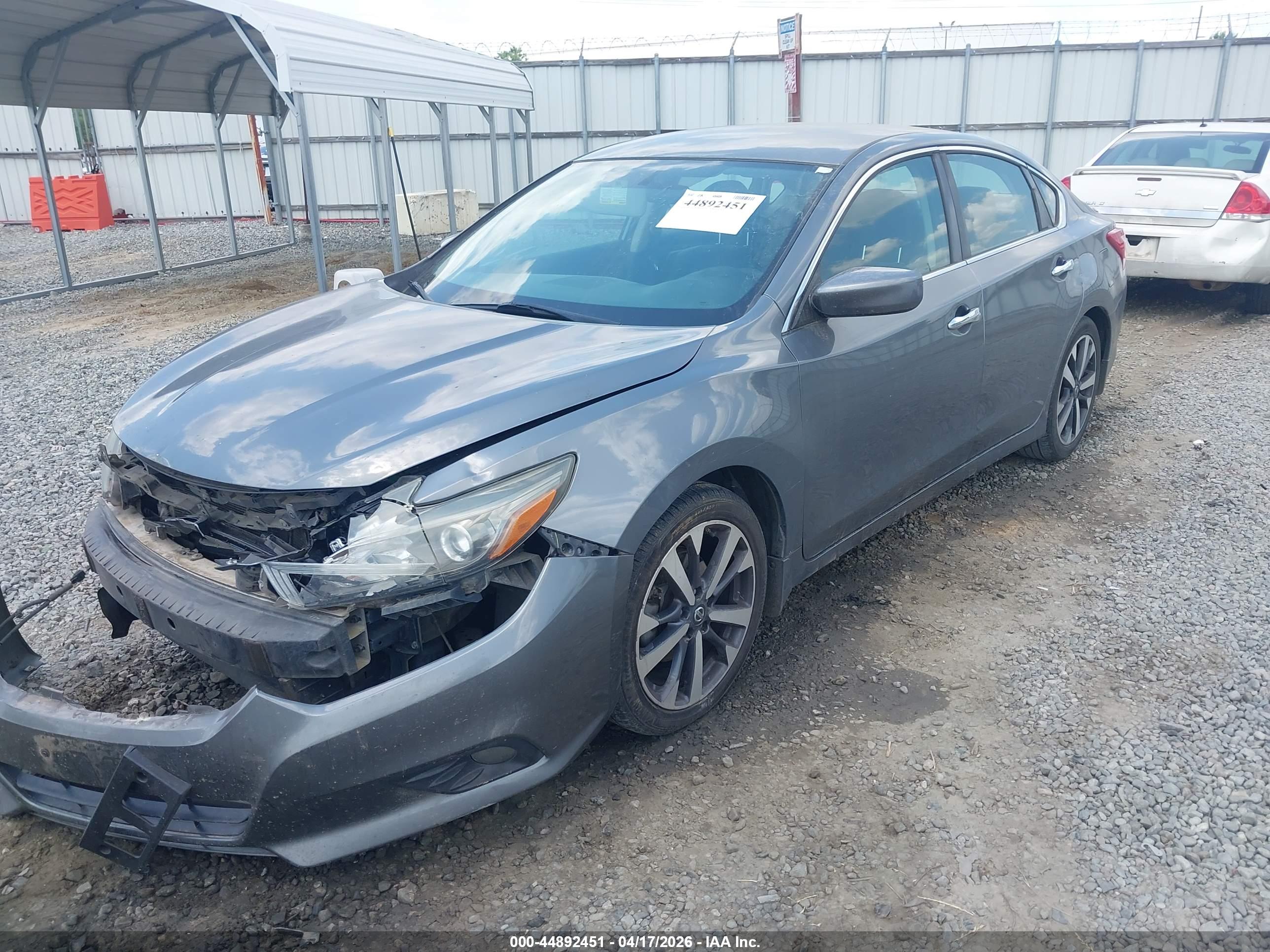NISSAN ALTIMA image 2