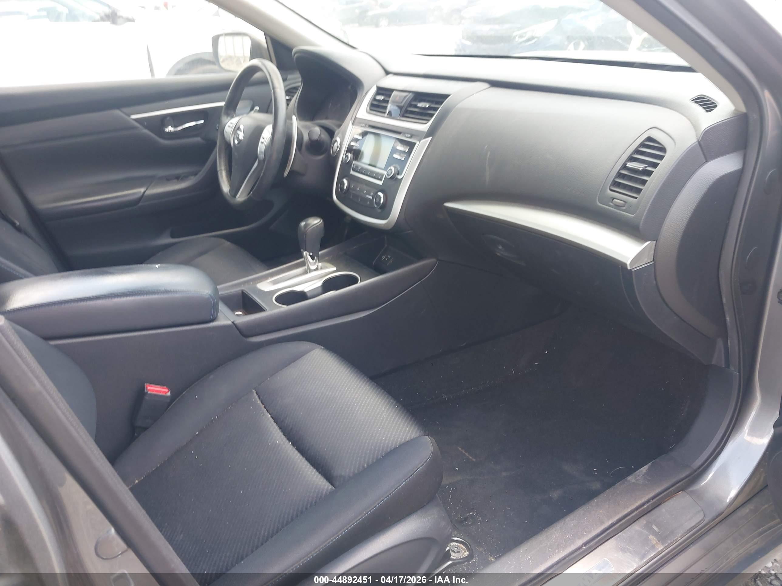 NISSAN ALTIMA image 5