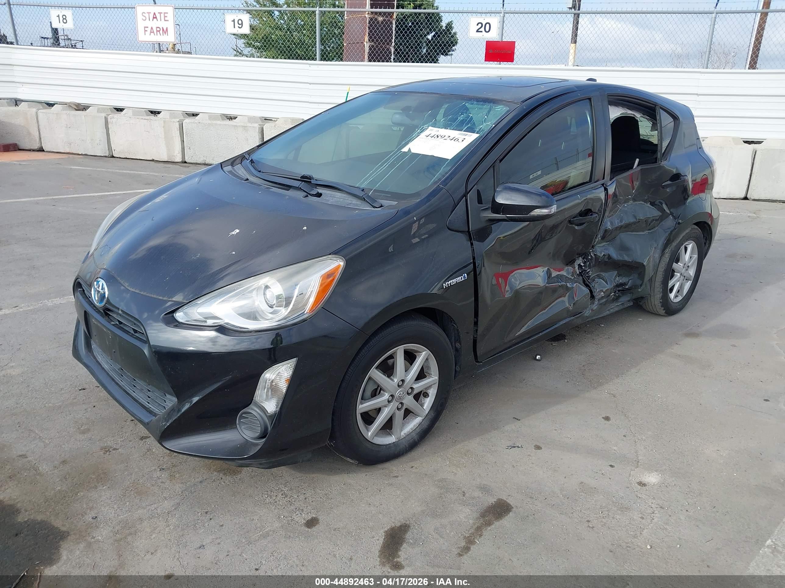 TOYOTA PRIUS image 2
