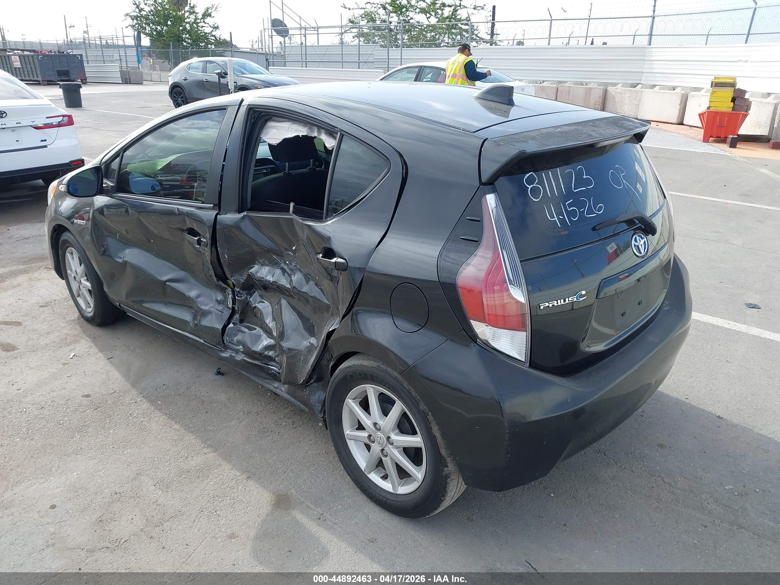 TOYOTA PRIUS image 3