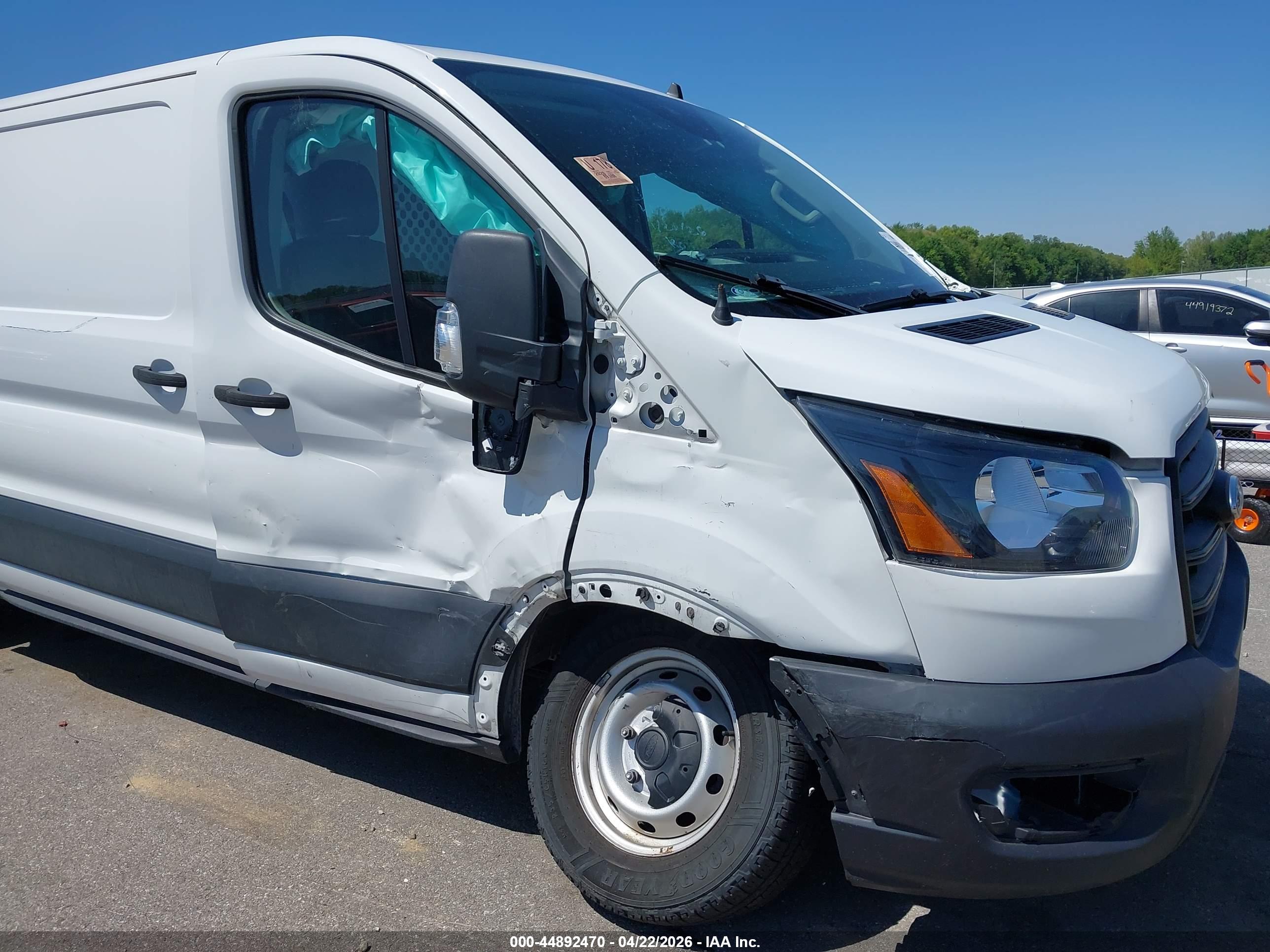 FORD TRANSIT-150 image 6