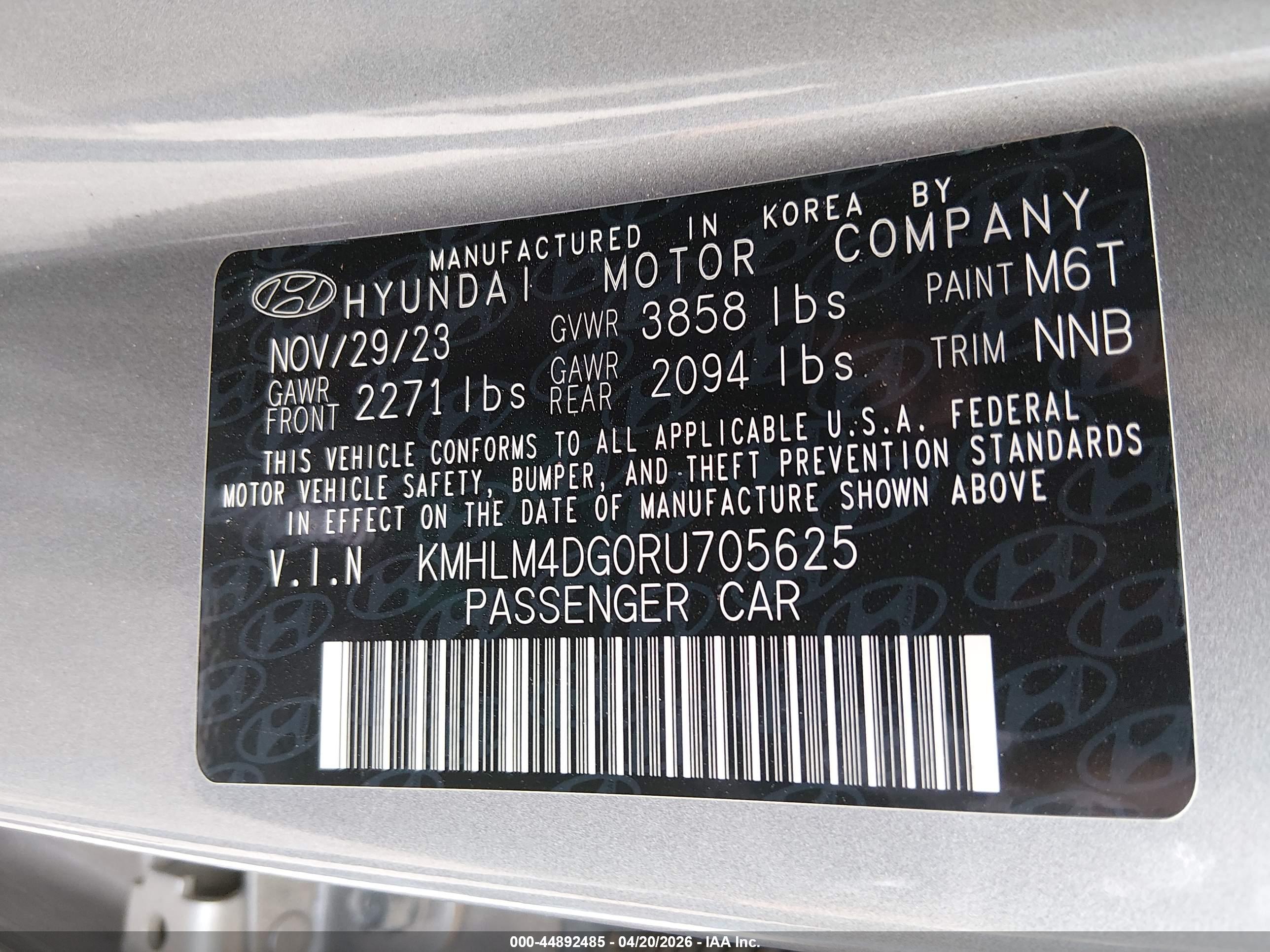 HYUNDAI ELANTRA image 9