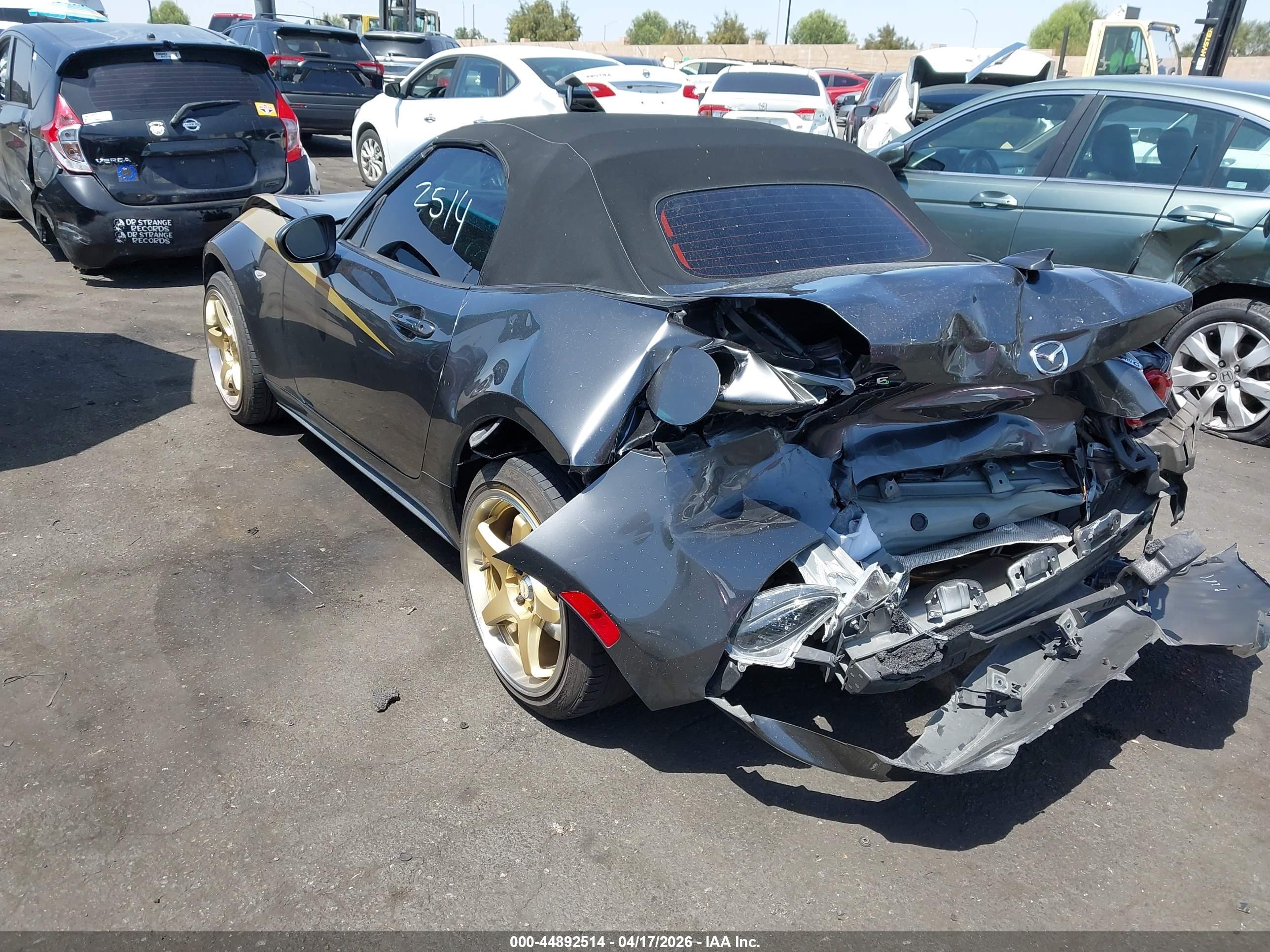 MAZDA MX-5 image 3