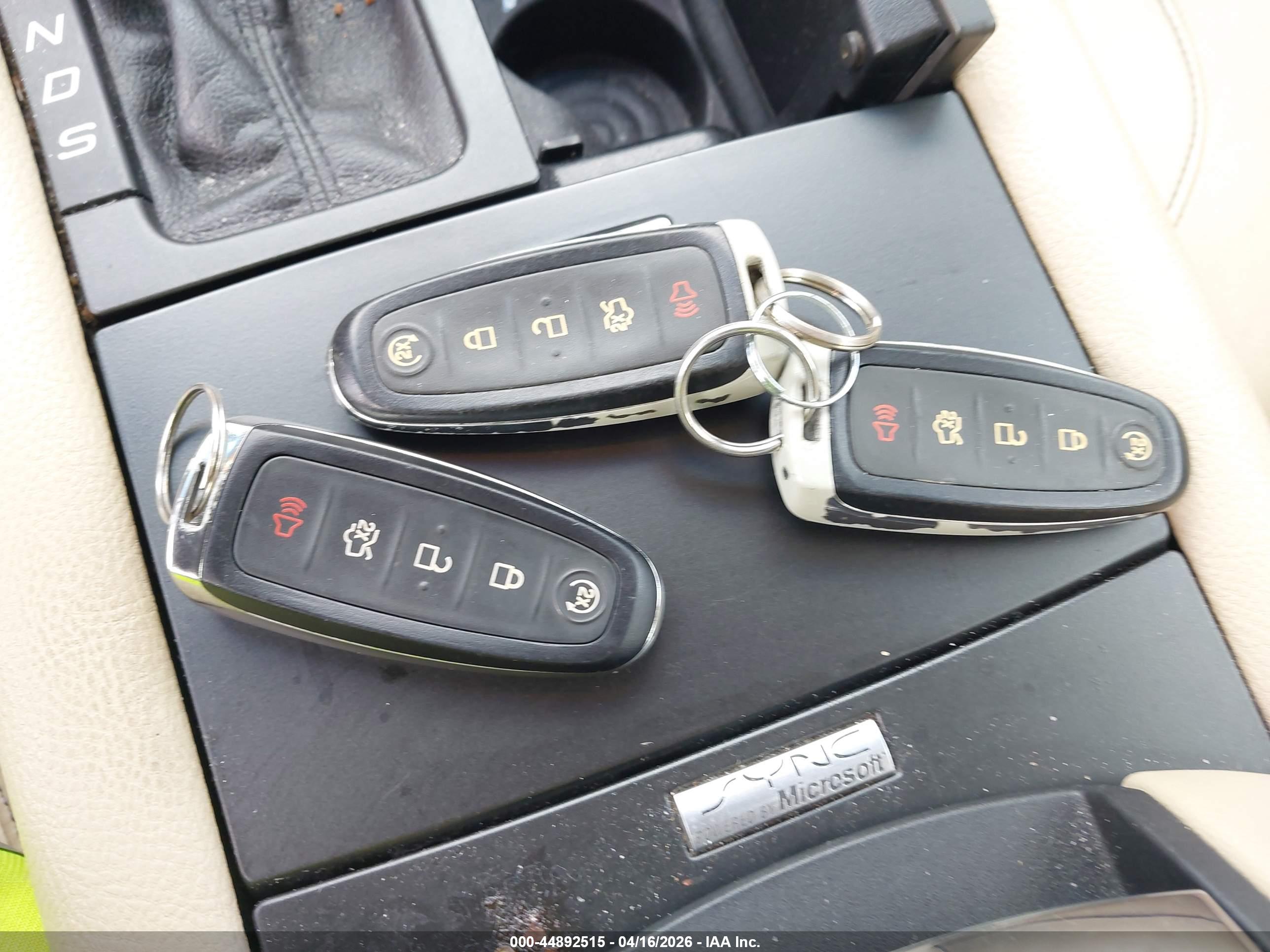FORD TAURUS image 11