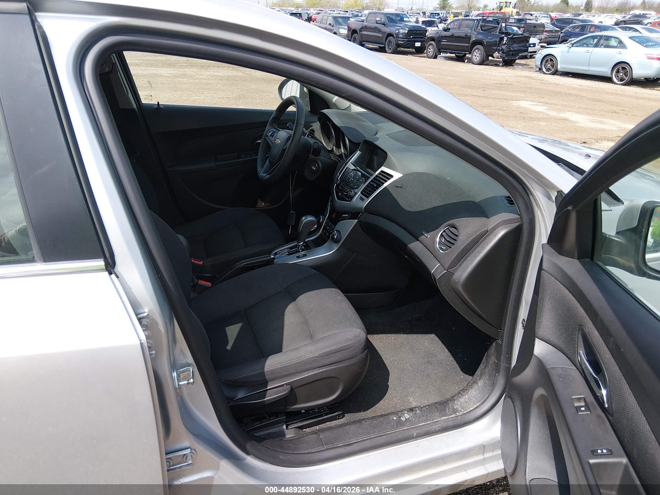 CHEVROLET CRUZE image 5