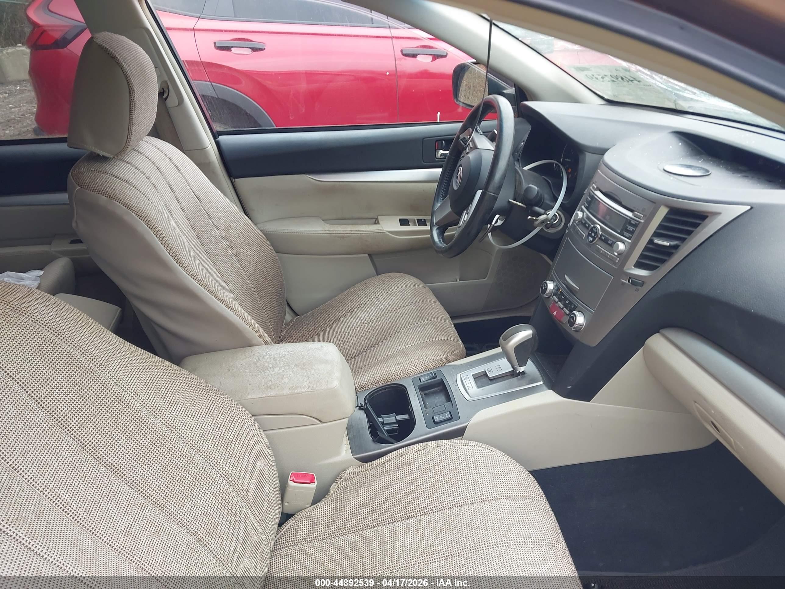 SUBARU OUTBACK image 5