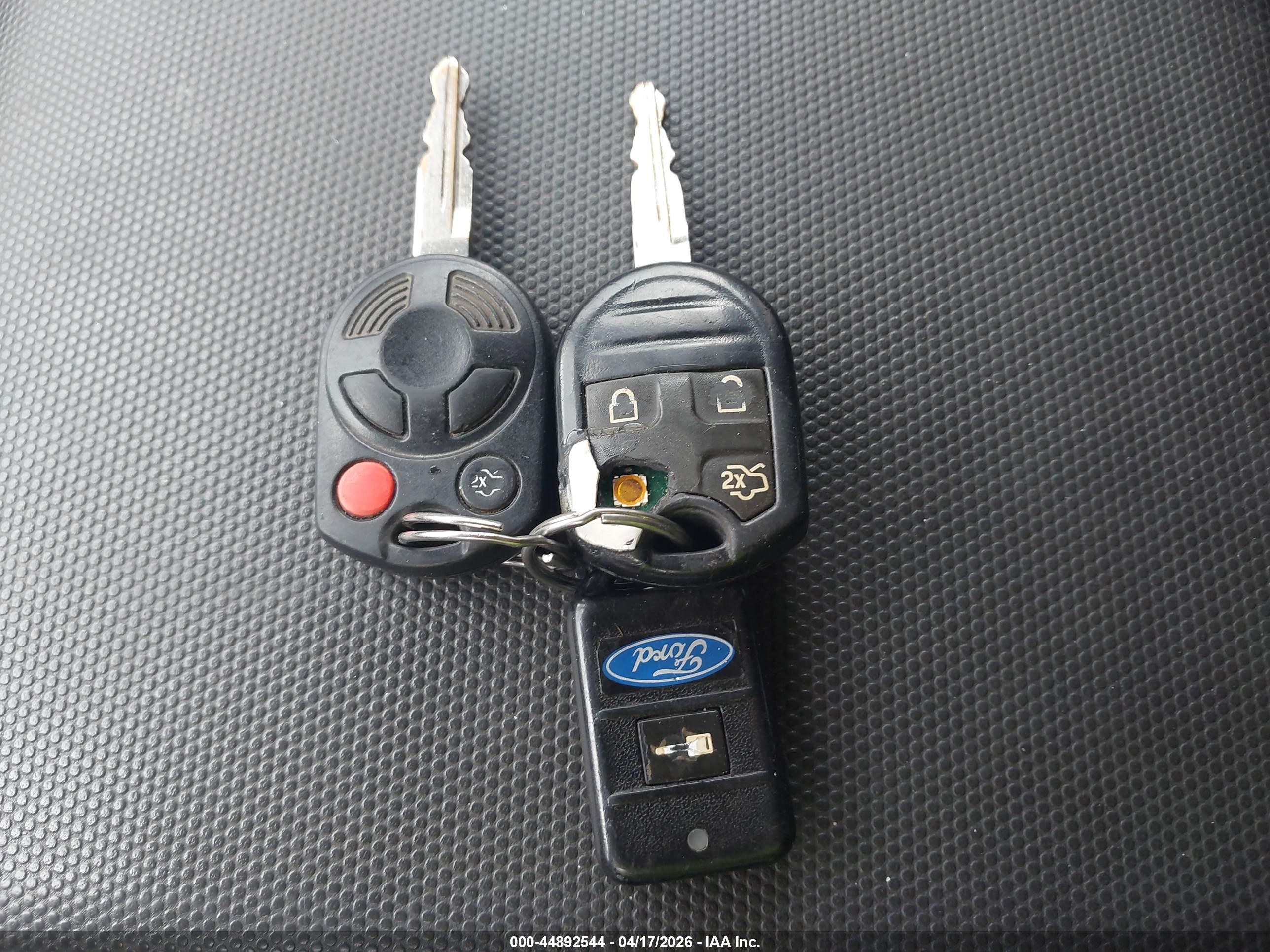 FORD ESCAPE image 11