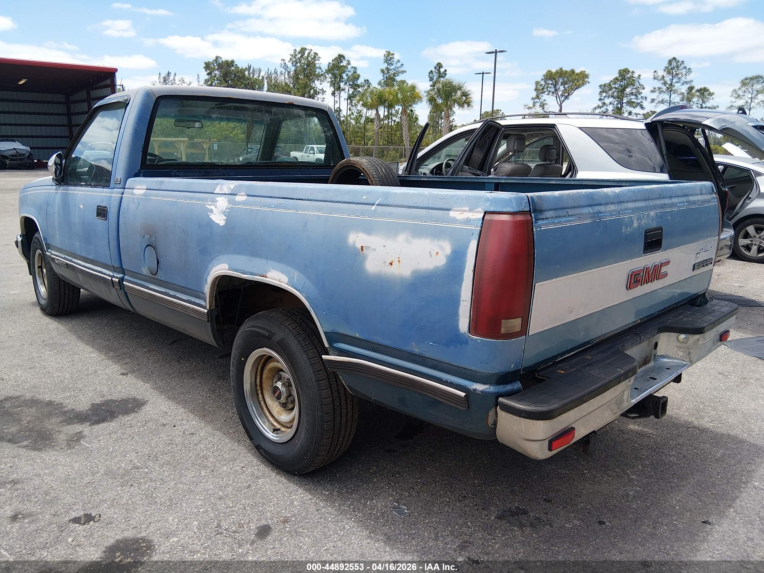 GMC SIERRA image 3