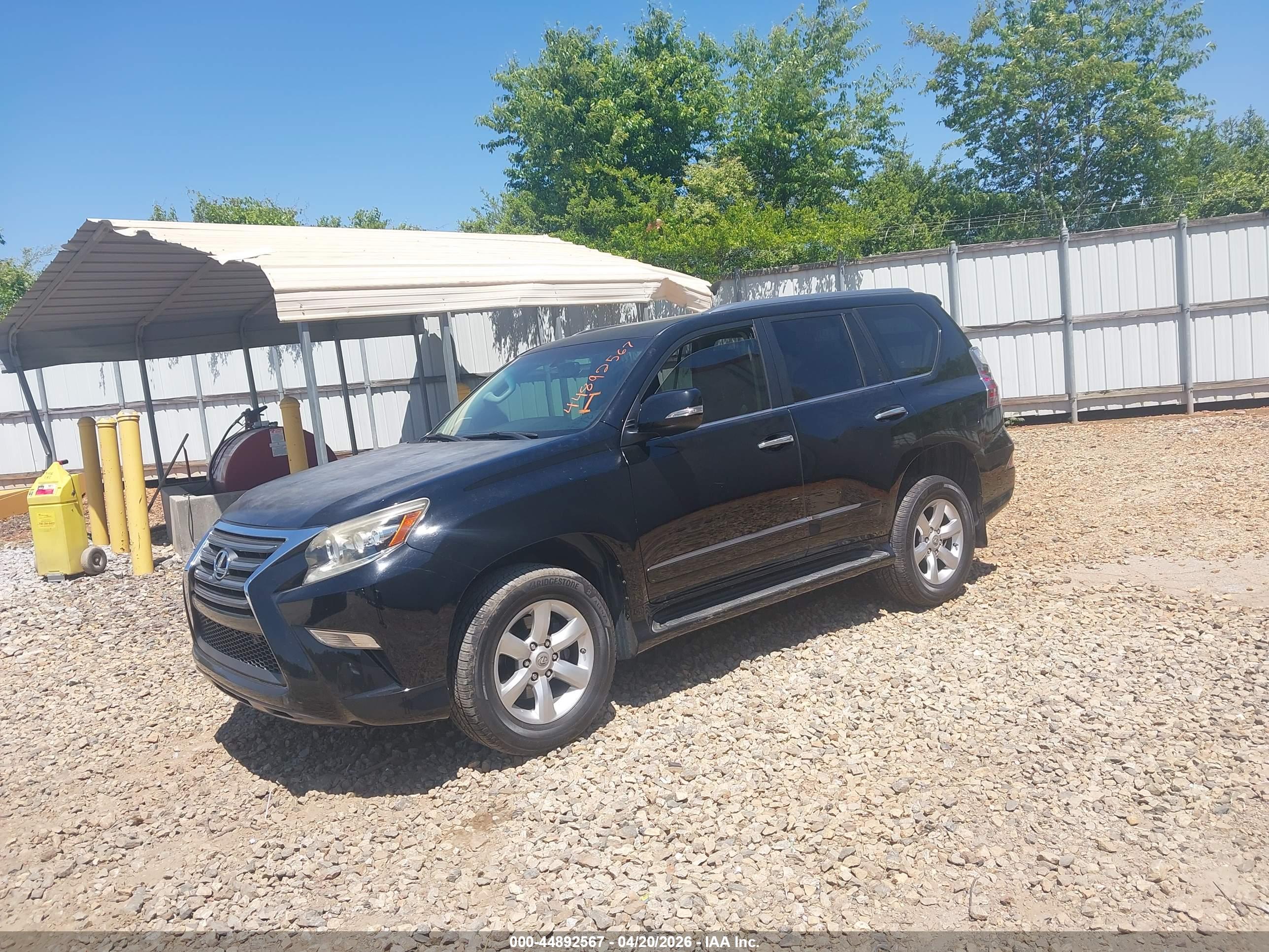 LEXUS GX image 2
