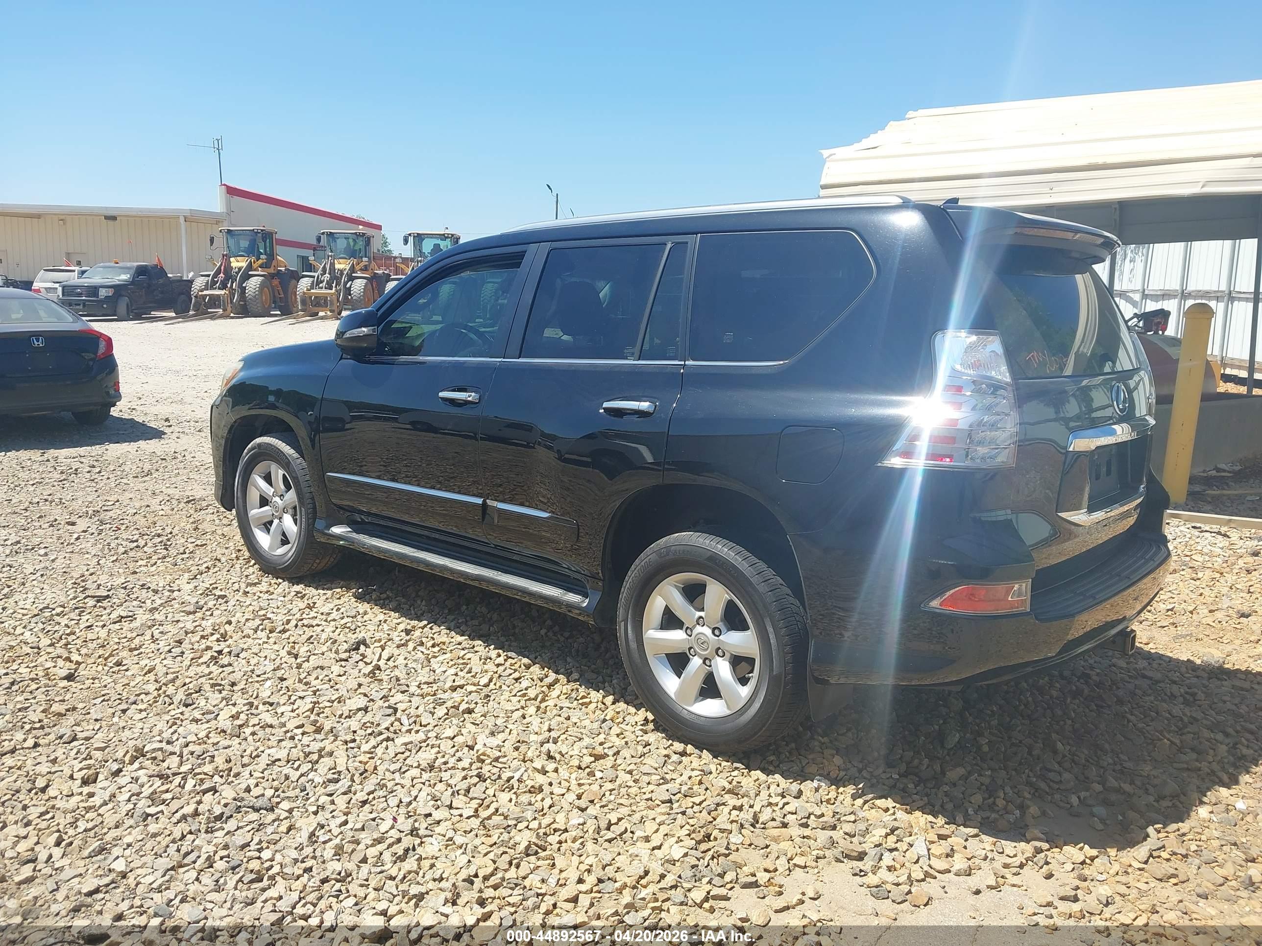 LEXUS GX image 3