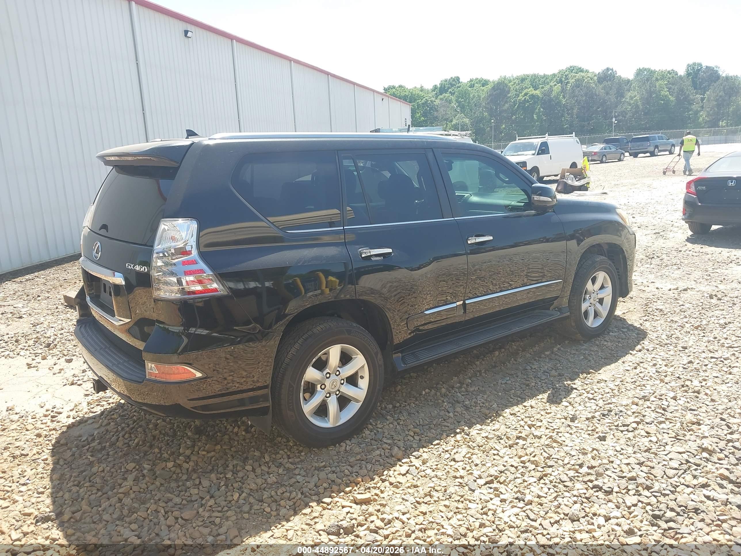 LEXUS GX image 4