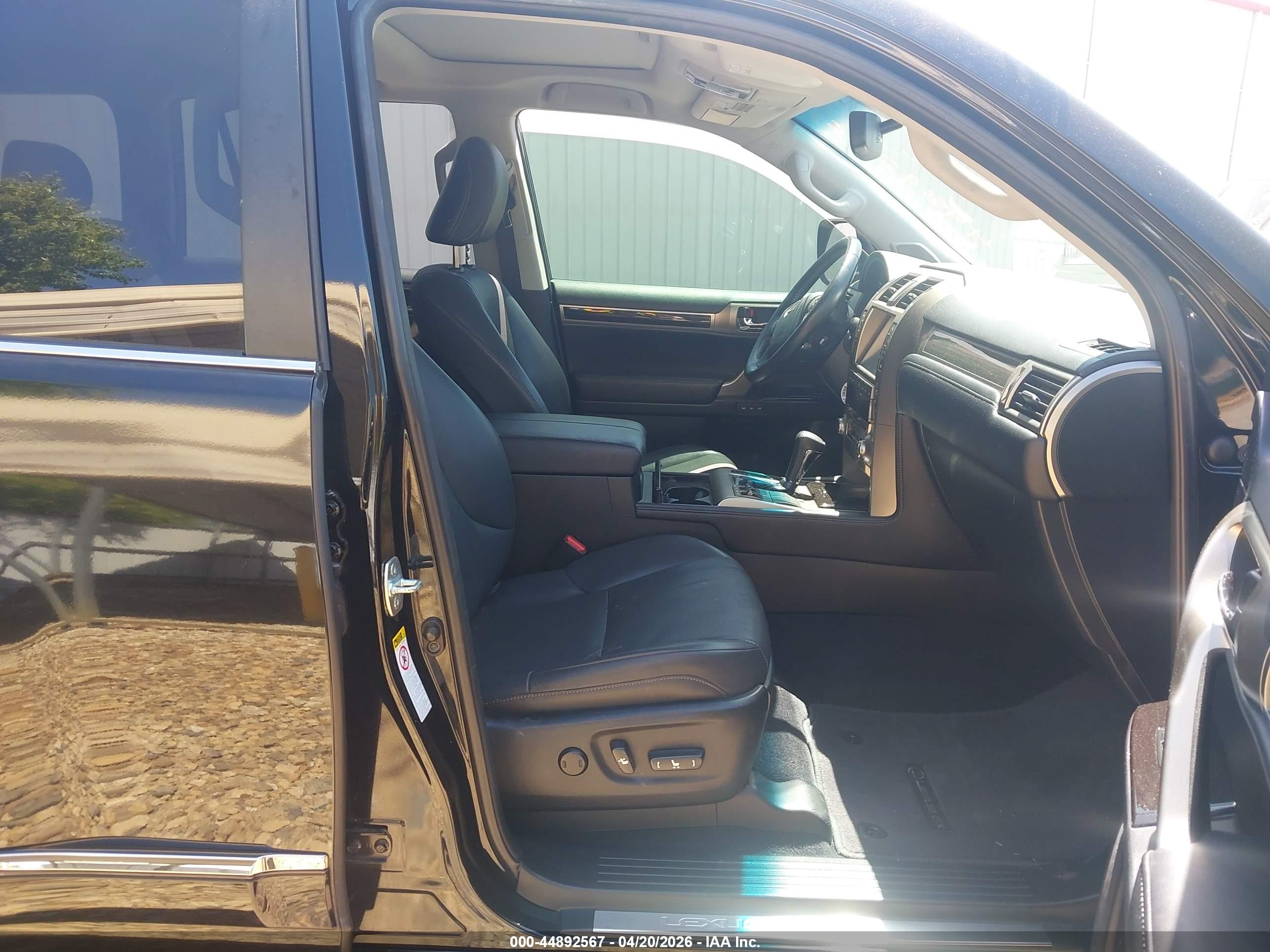 LEXUS GX image 5