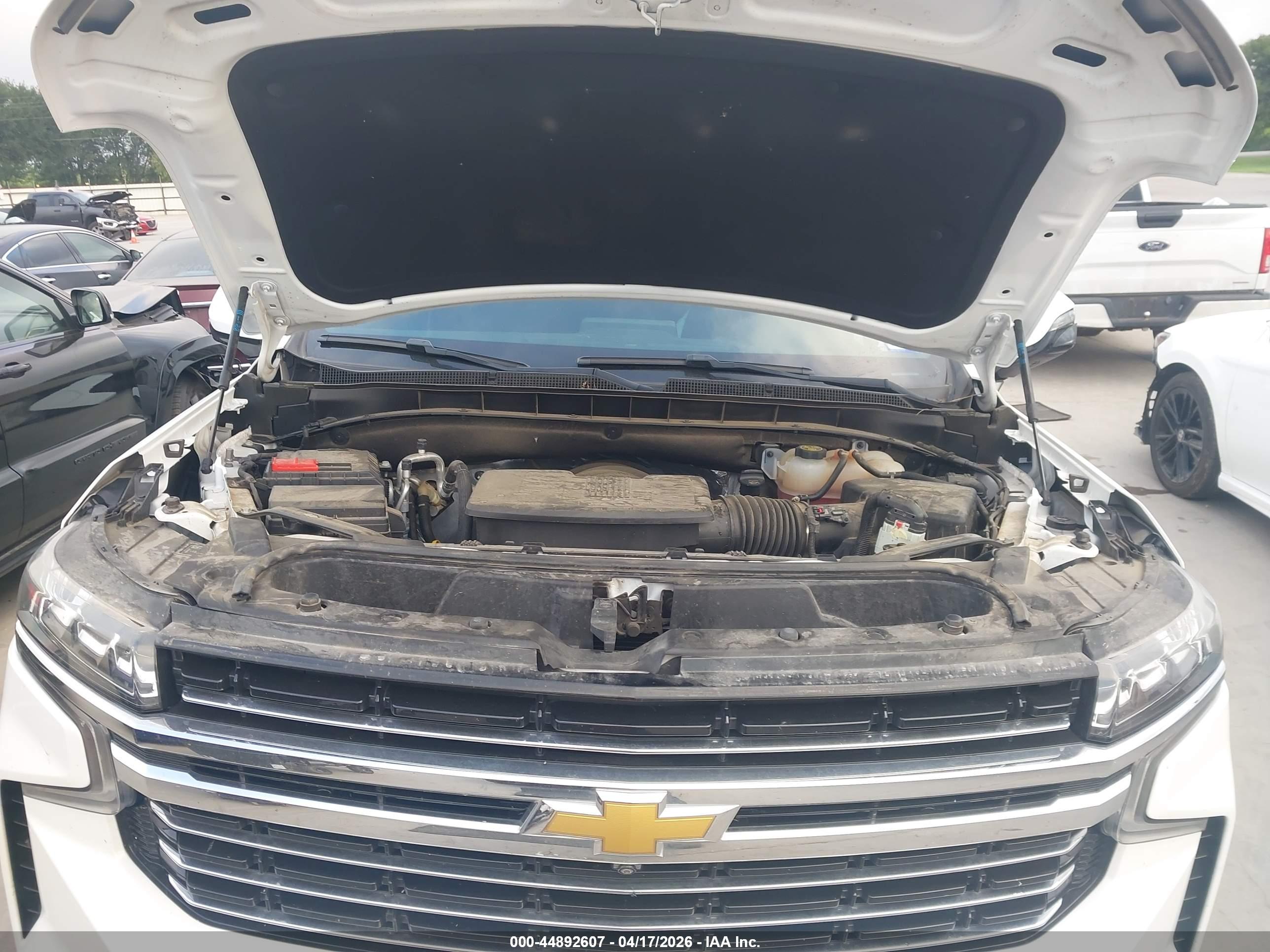 CHEVROLET TAHOE image 10